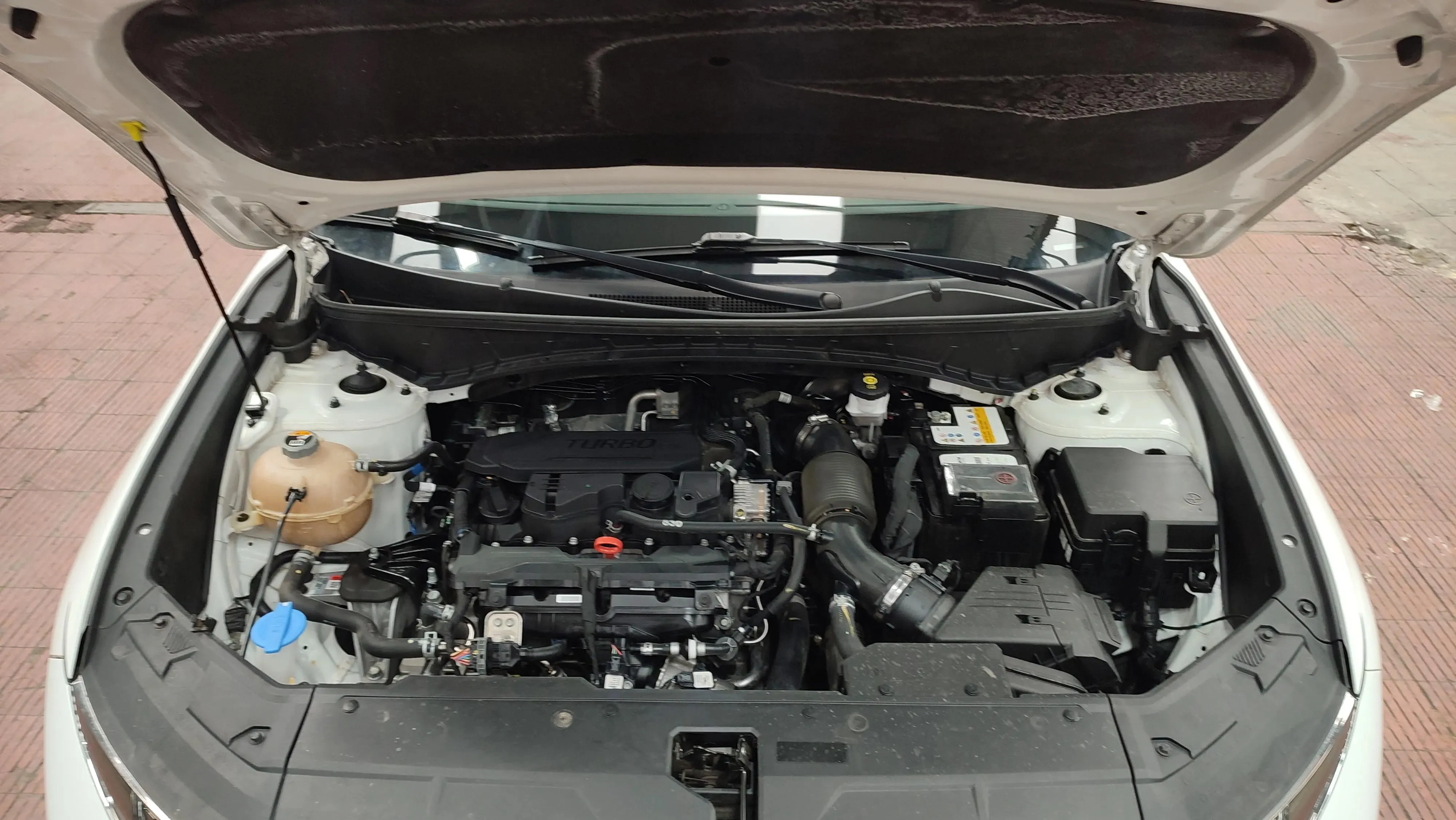 Hyundai Tucson 1.6 T-GDi Maxx - foto 21