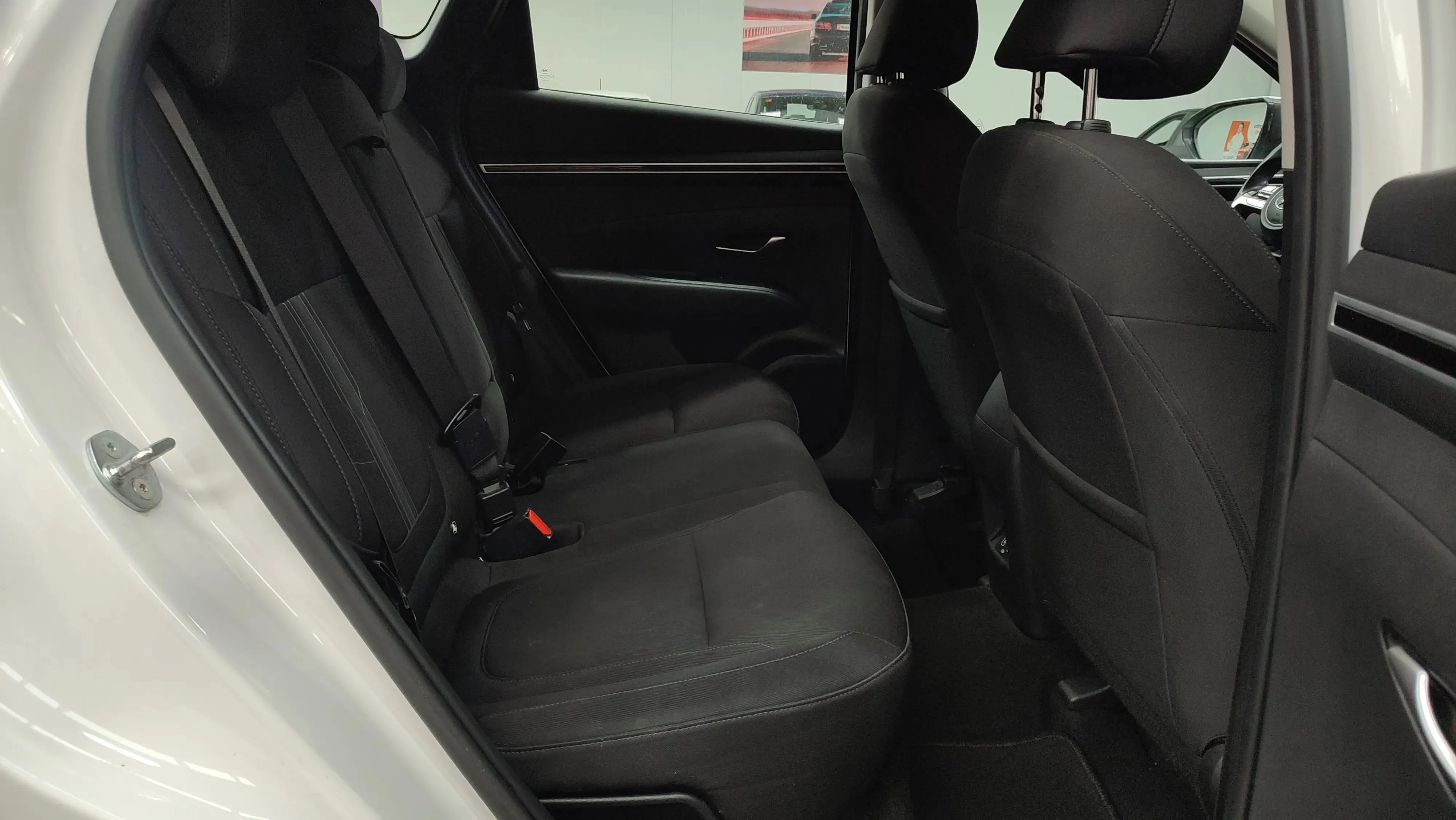 Hyundai Tucson 1.6 T-GDi Maxx - foto 16