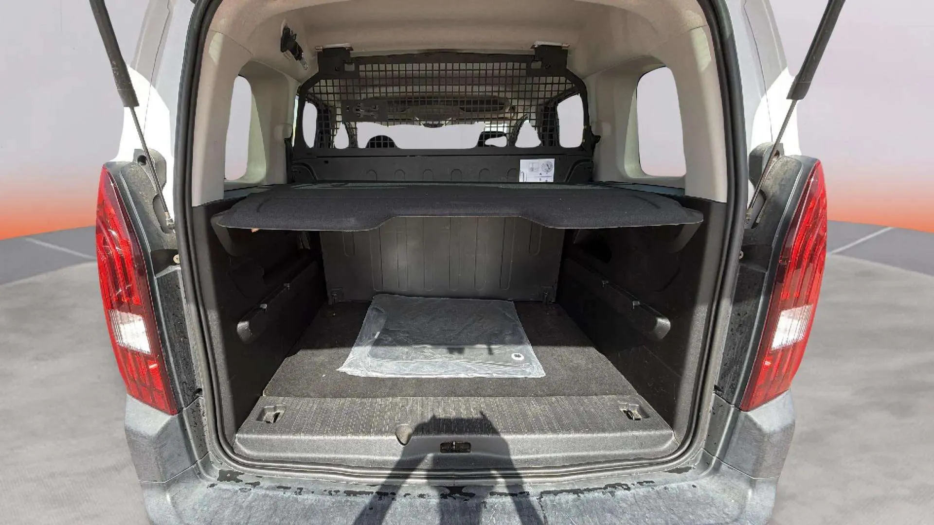 Peugeot Rifter GT Business Stand. BlueHDi 130 EAT8 - foto 14