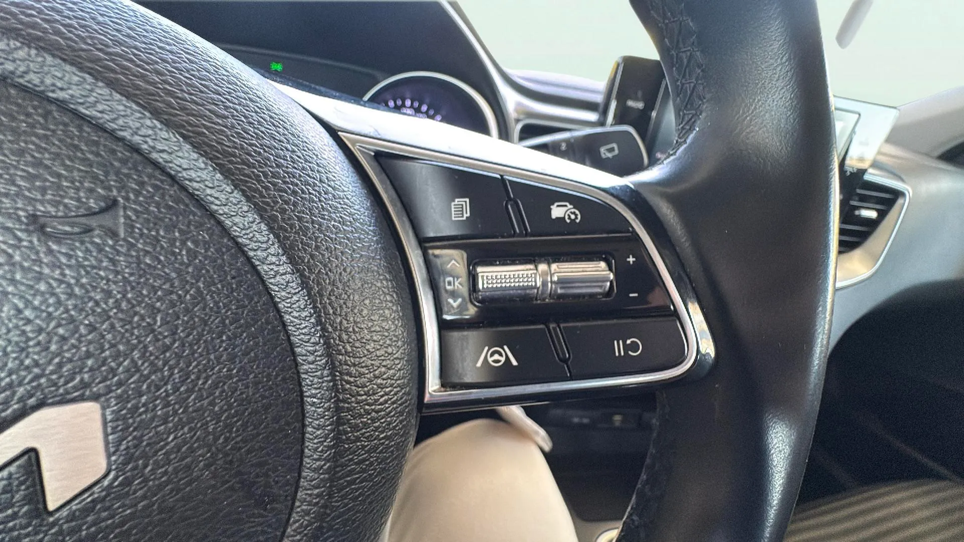 Kia Ceed 1.6 MHEV iMT Drive - foto 17