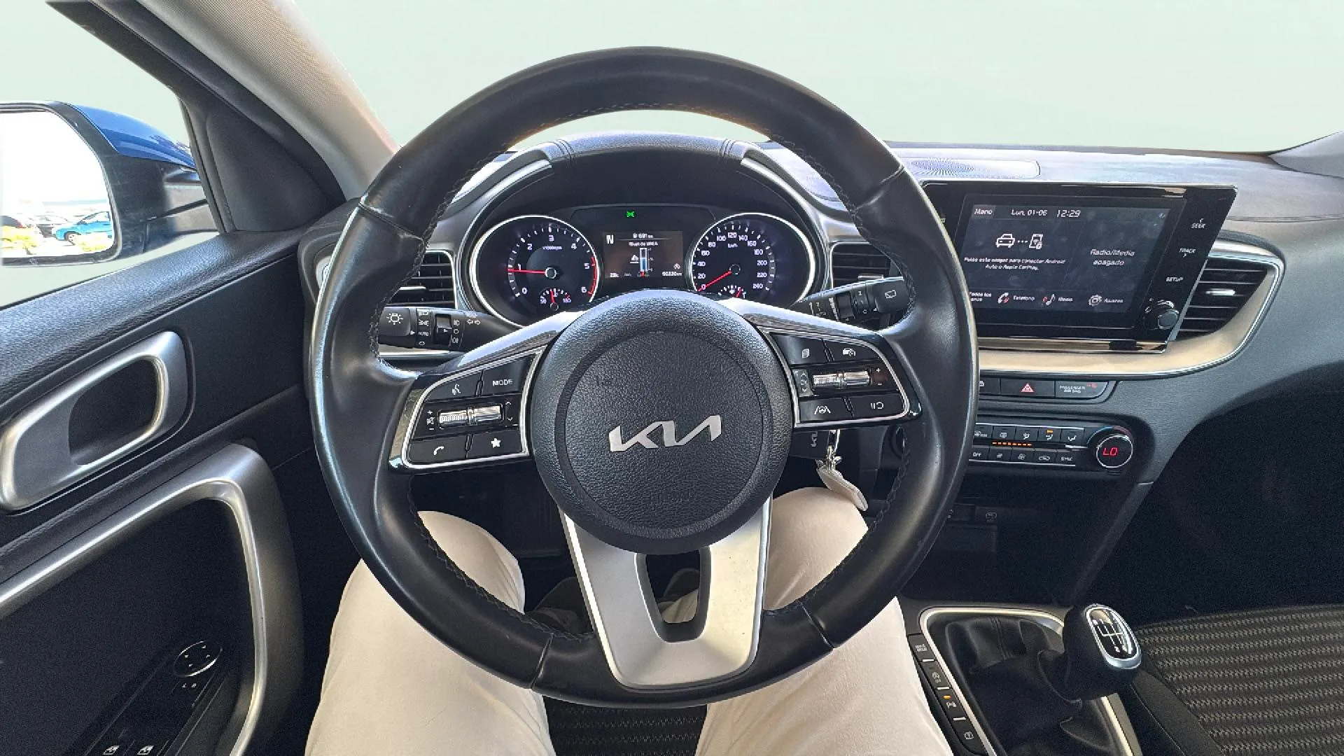 Kia Ceed 1.6 MHEV iMT Drive - foto 11