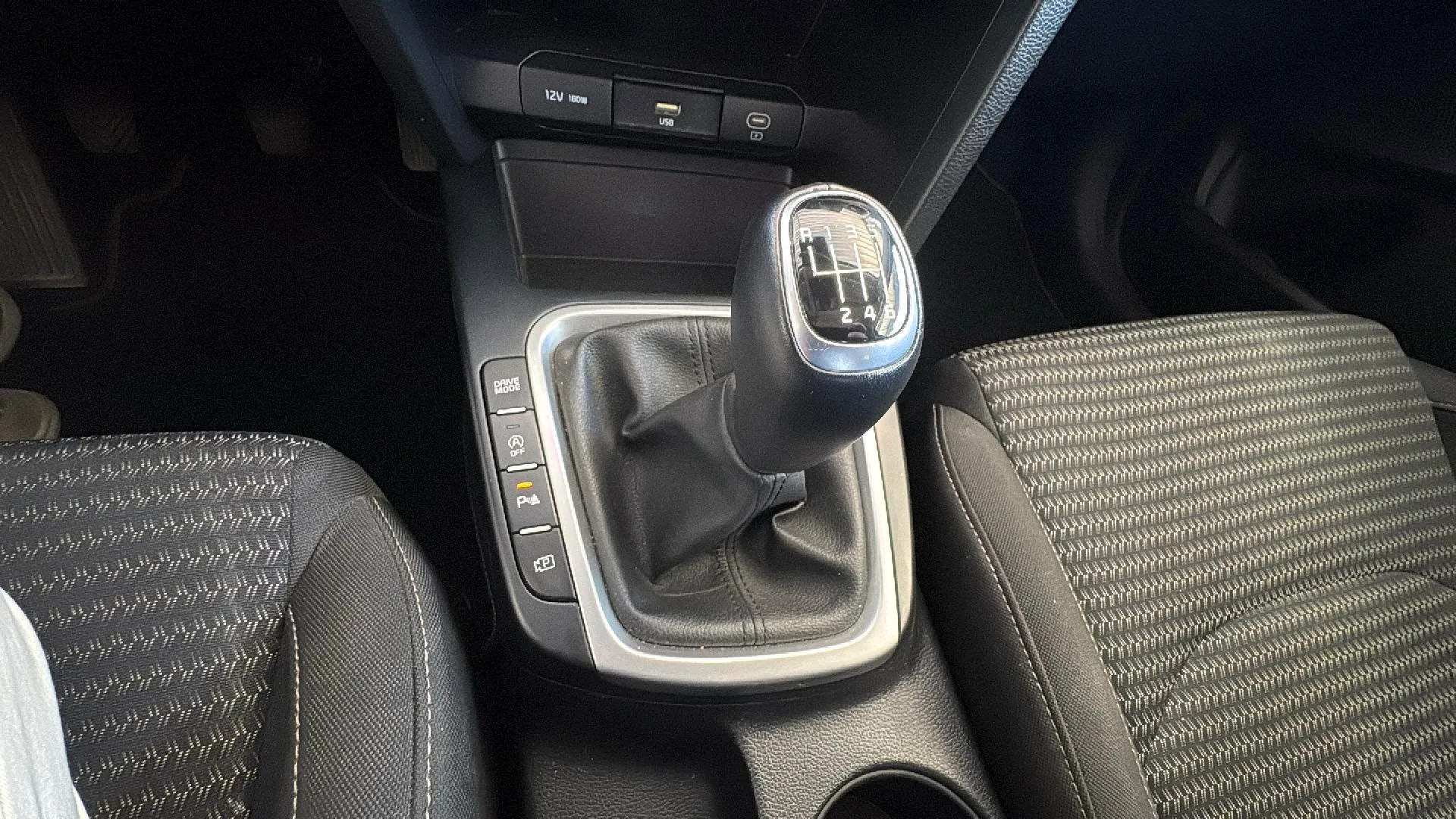 Kia Ceed 1.6 MHEV iMT Drive - foto 22