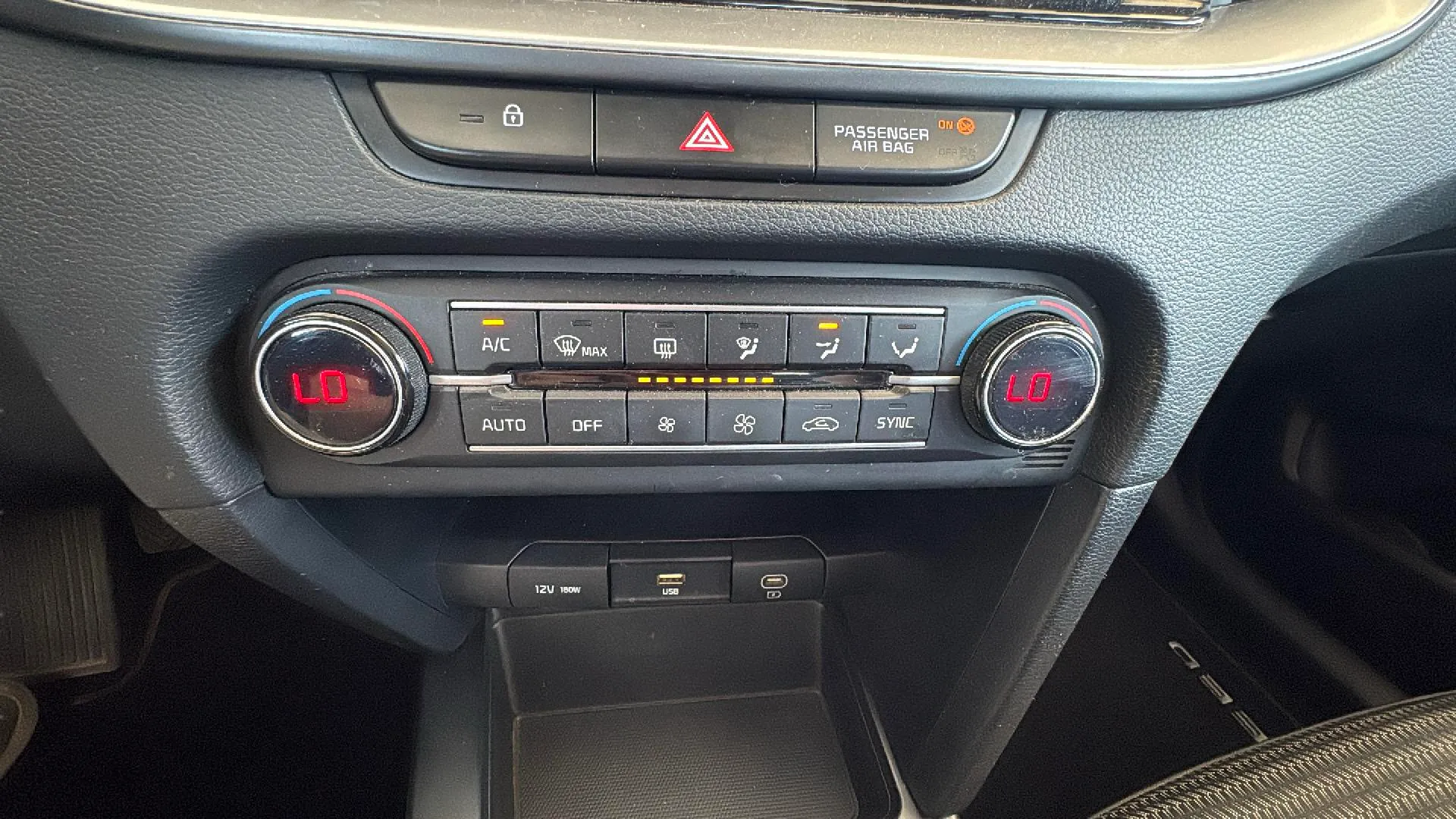 Kia Ceed 1.6 MHEV iMT Drive - foto 21