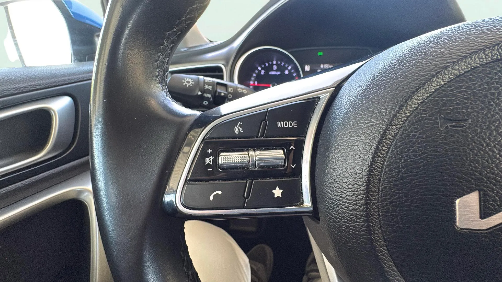 Kia Ceed 1.6 MHEV iMT Drive - foto 12