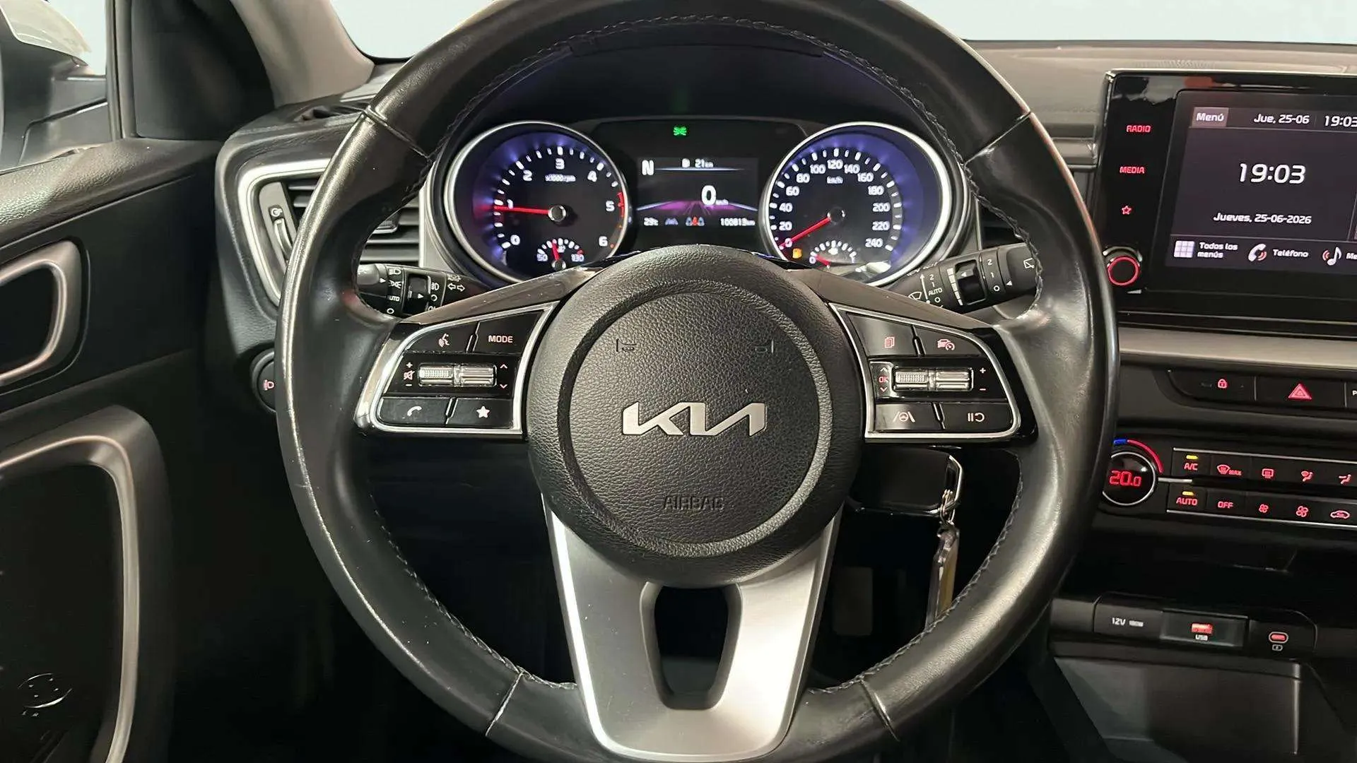 Kia Ceed 1.6 MHEV iMT Drive - foto 10