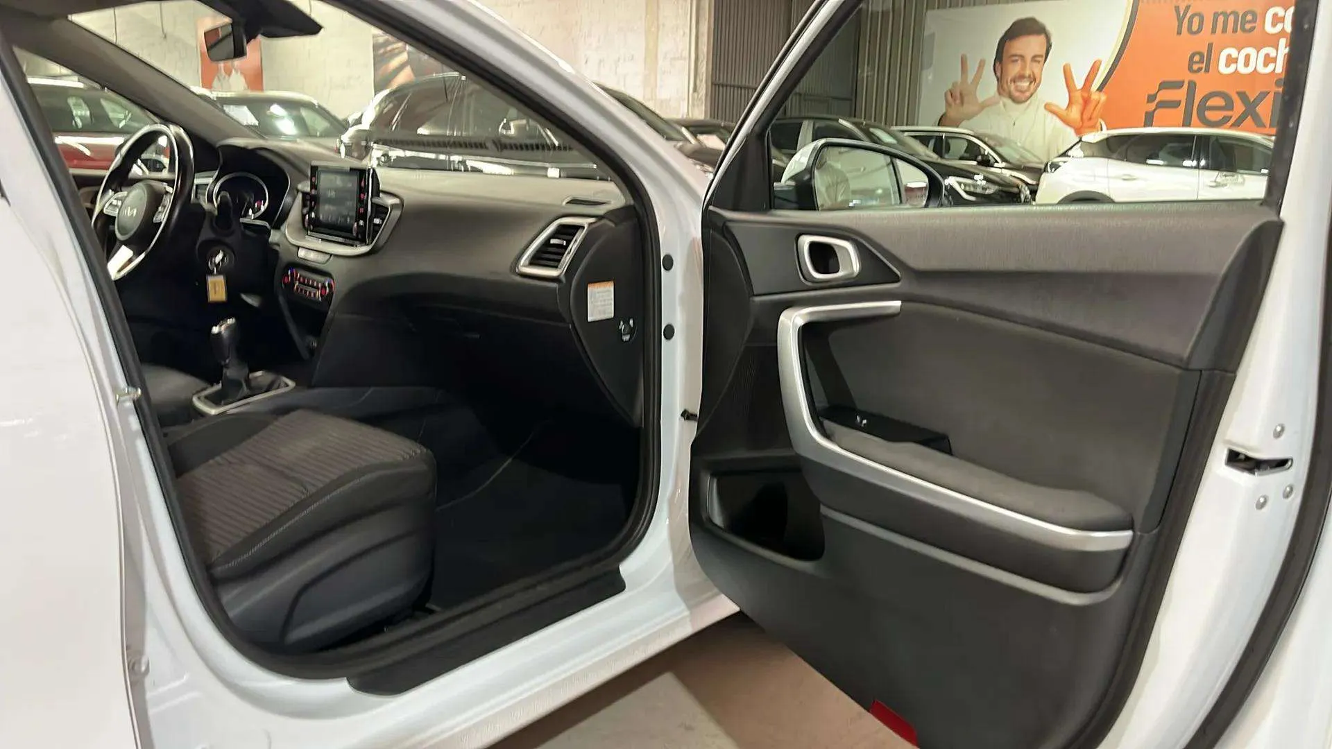 Kia Ceed 1.6 MHEV iMT Drive - foto 13