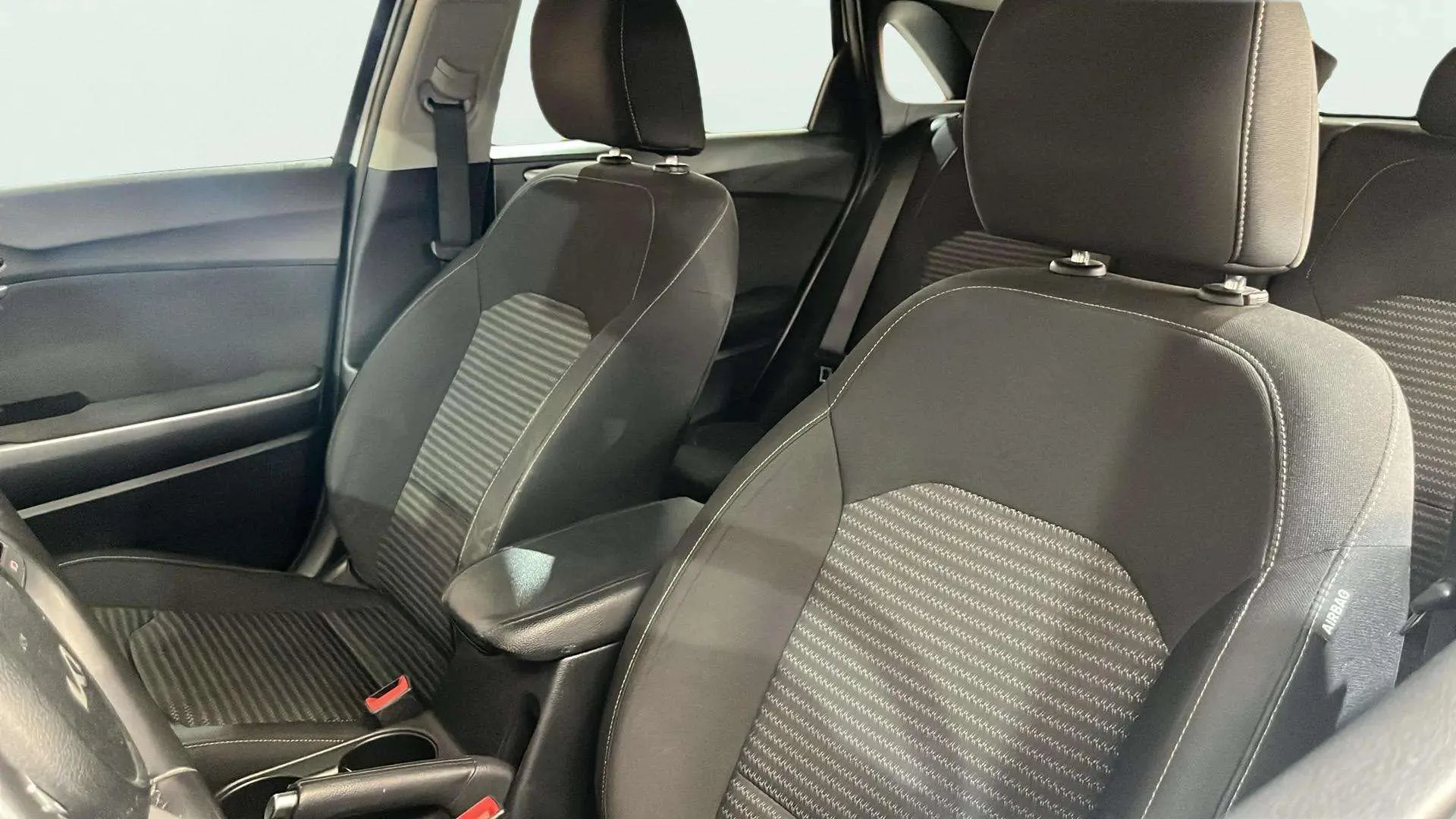 Kia Ceed 1.6 MHEV iMT Drive - foto 24