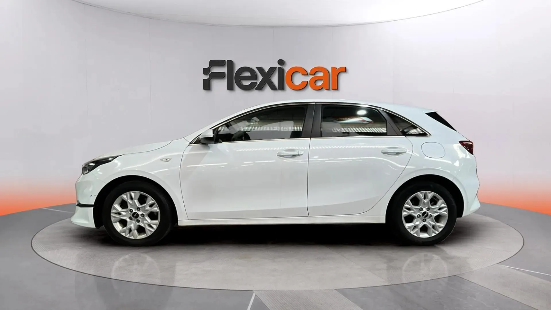 Kia Ceed 1.6 MHEV iMT Drive - foto 4