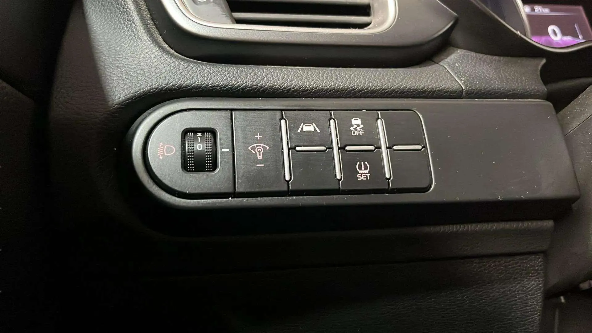 Kia Ceed 1.6 MHEV iMT Drive - foto 20