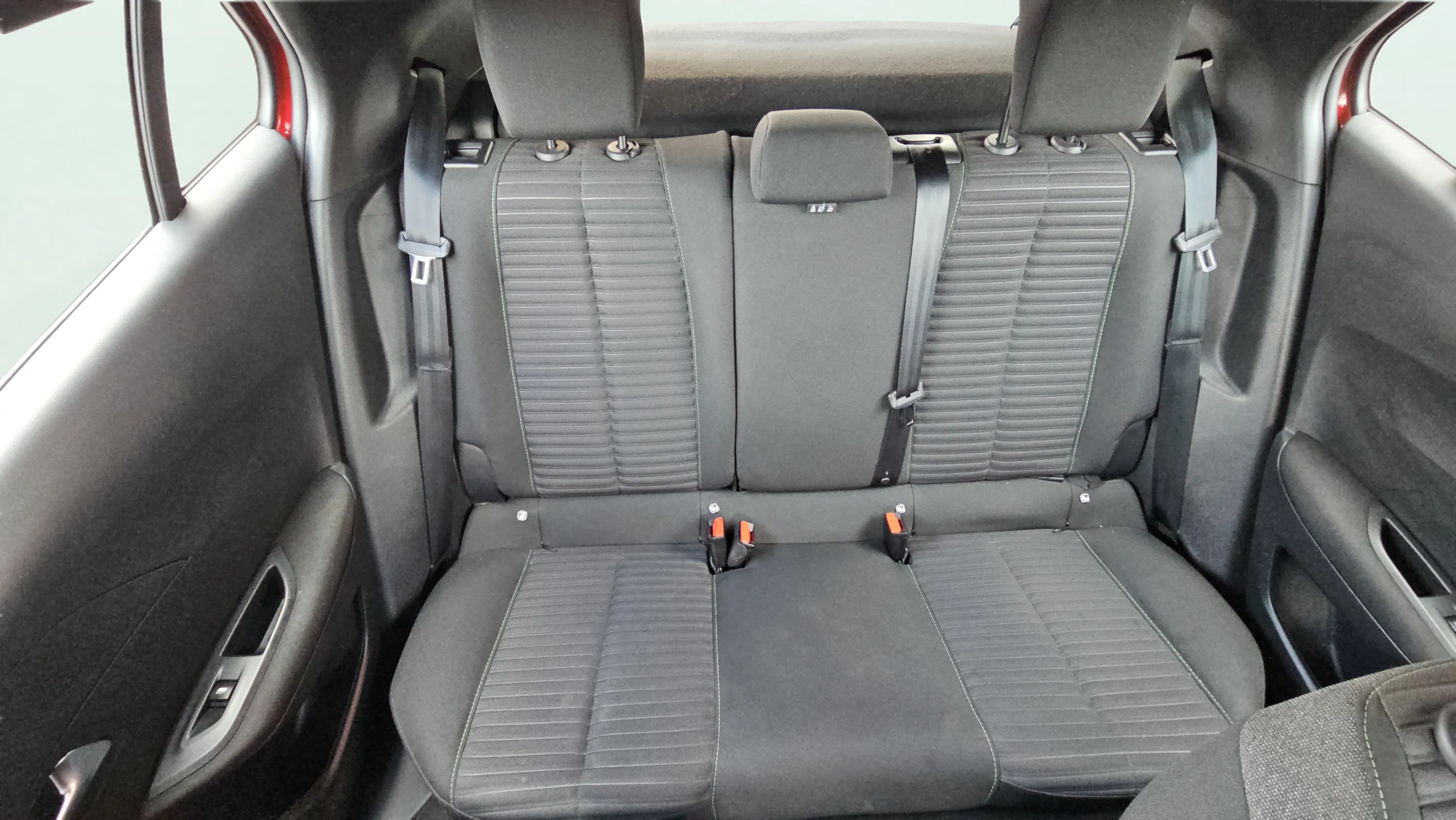 Peugeot 2008 Active PureTech 100 - foto 18