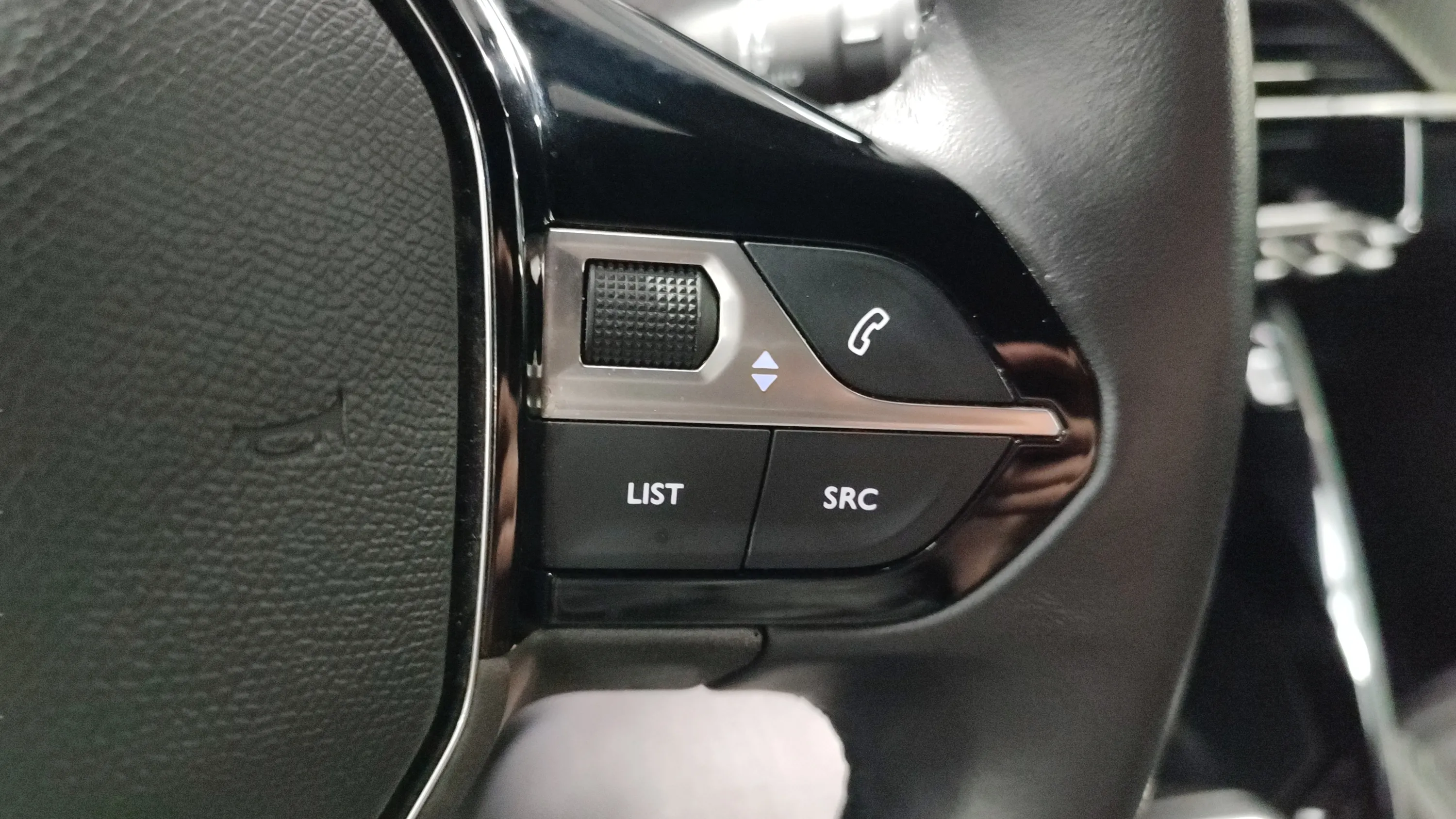 Peugeot 2008 Active Pack PureTech 100 - foto 14