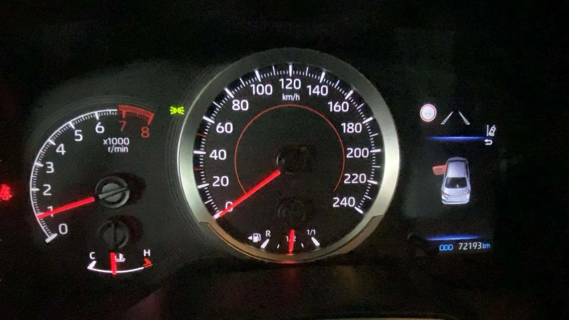 Toyota Corolla 1.5 - foto 14