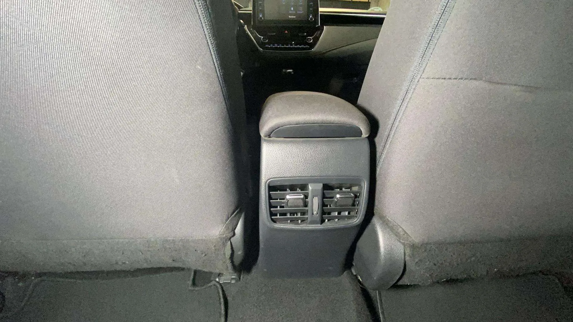 Toyota Corolla 1.5 - foto 32