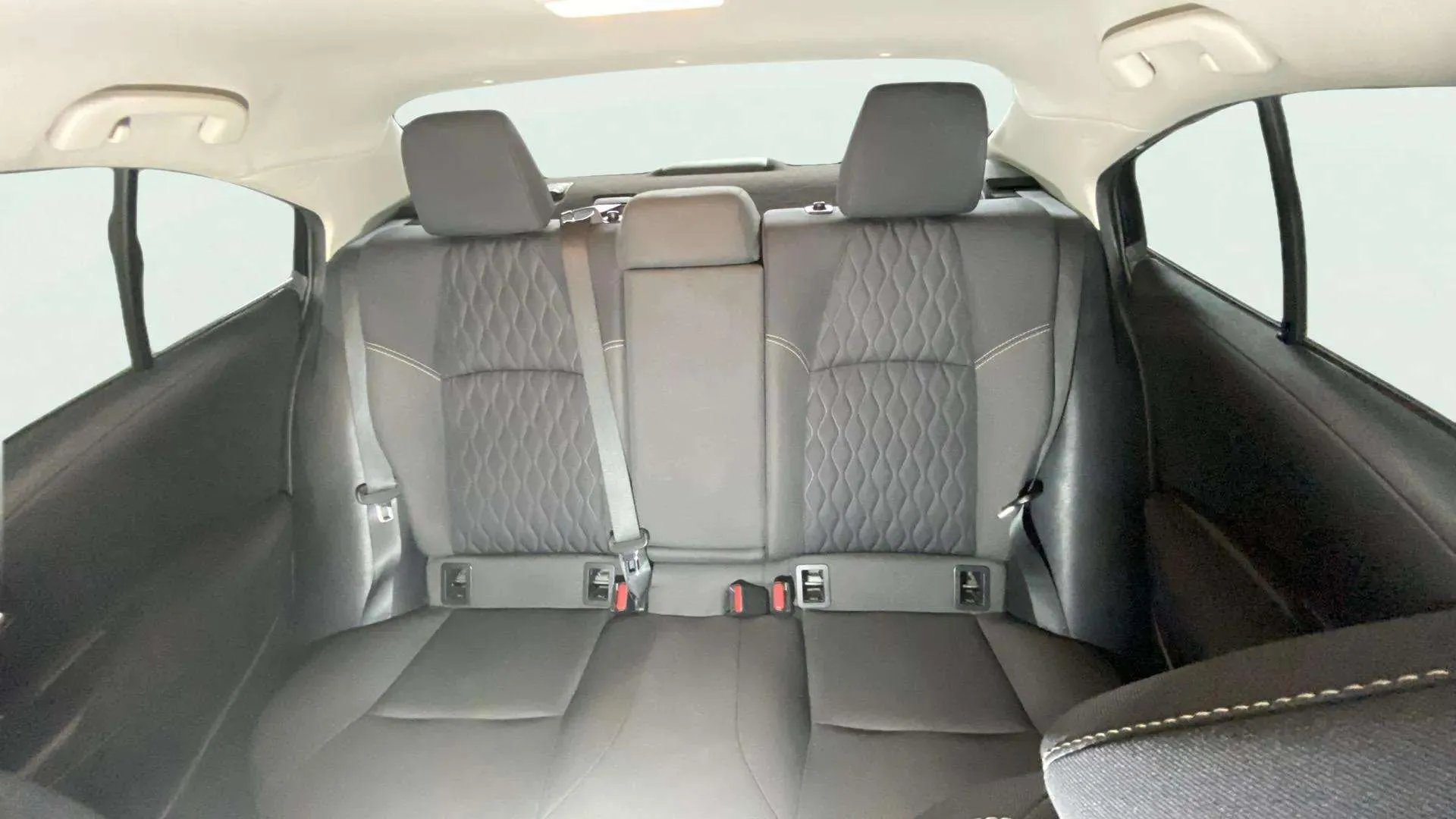 Toyota Corolla 1.5 - foto 17