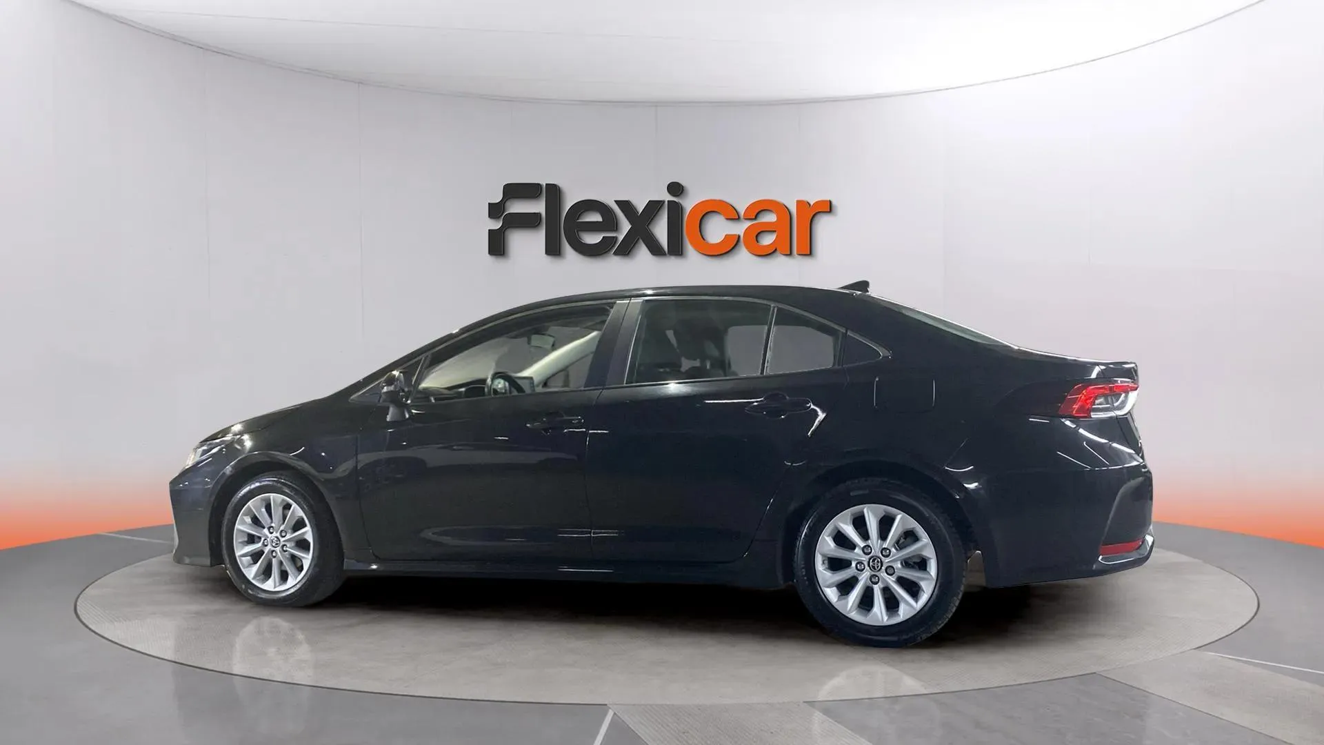 Toyota Corolla 1.5 - foto 4
