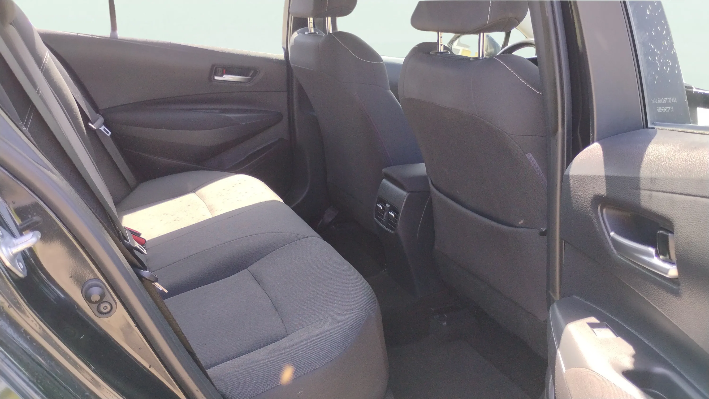 Toyota Corolla 140H Active Plus - foto 17