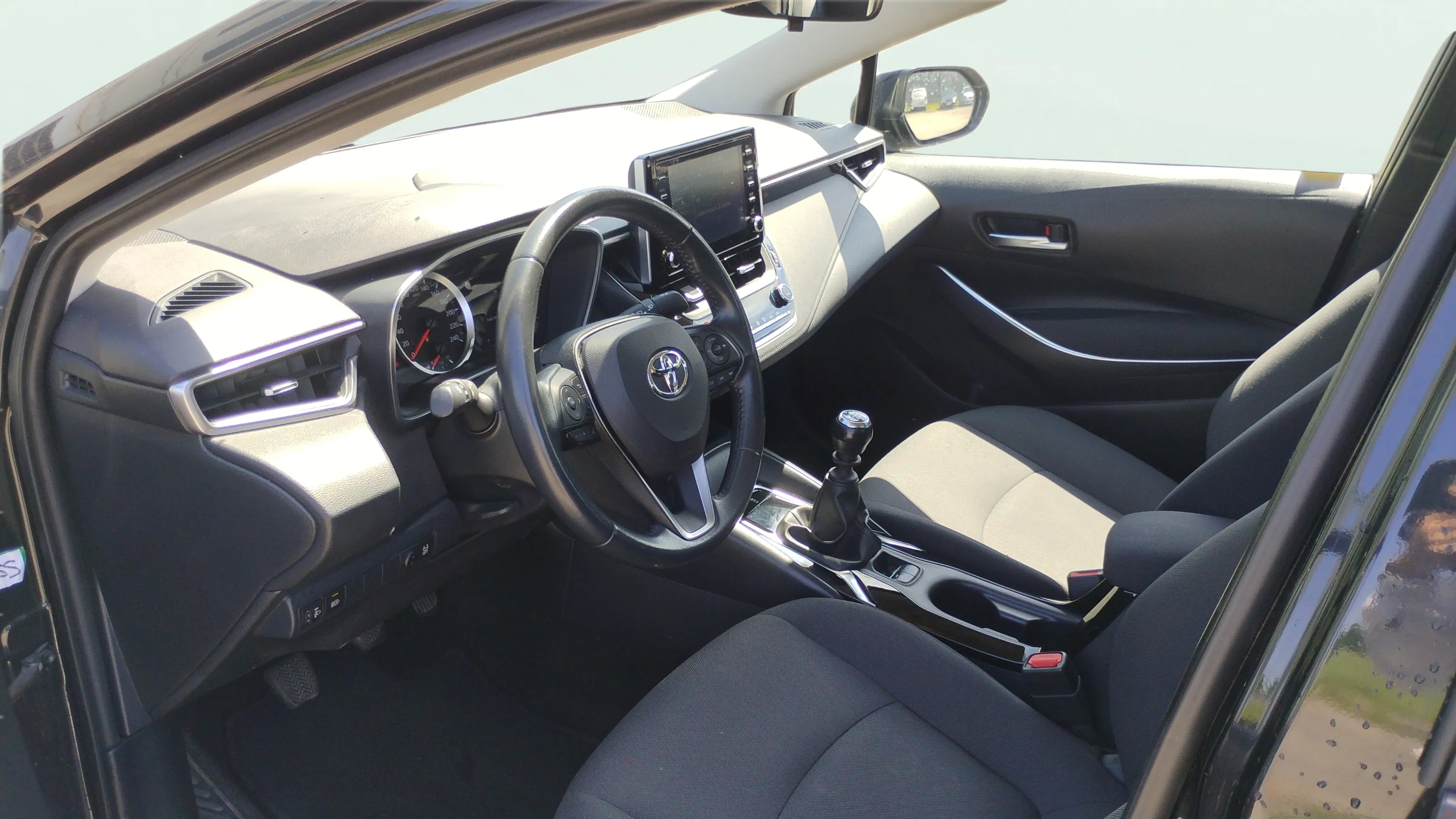 Toyota Corolla 140H Active Plus - foto 14