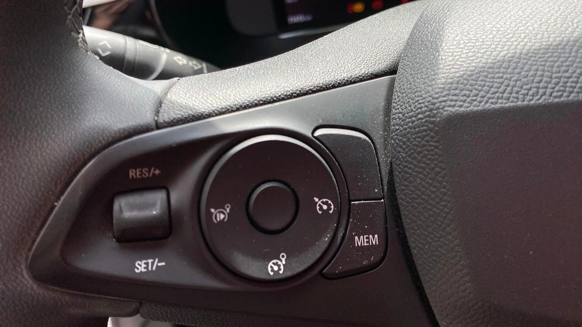 Opel Corsa 1.2 XEL Edition - foto 12