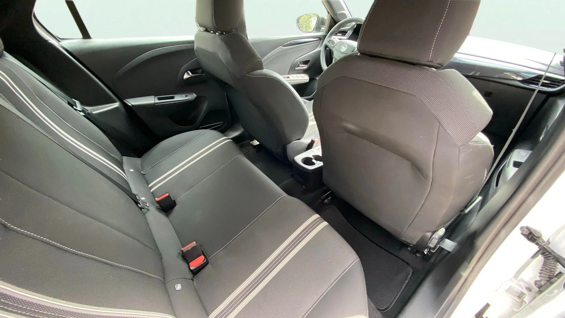 Opel Corsa 1.2 XEL Edition - foto 24