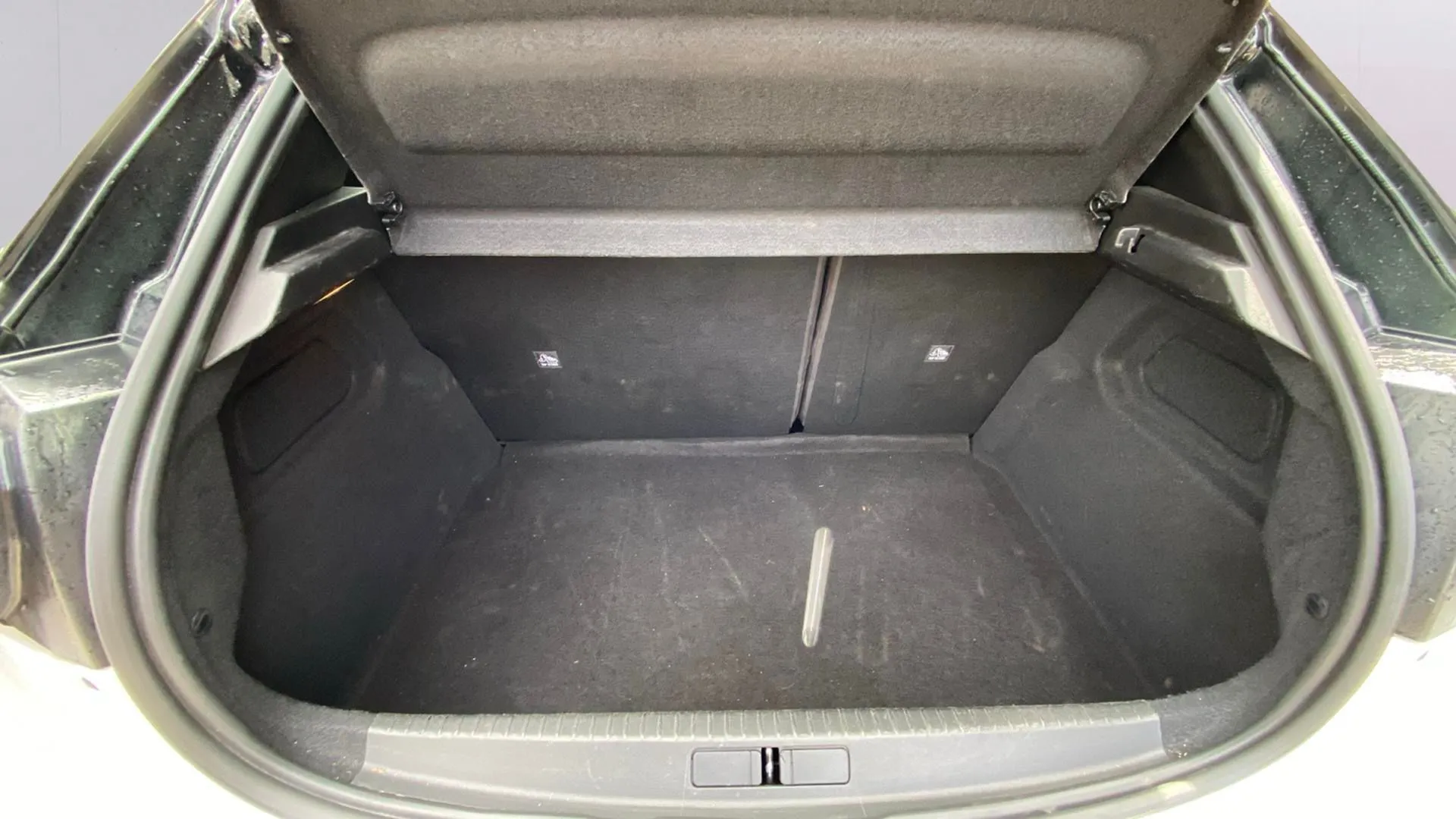 Opel Corsa 1.2 XEL Edition - foto 25