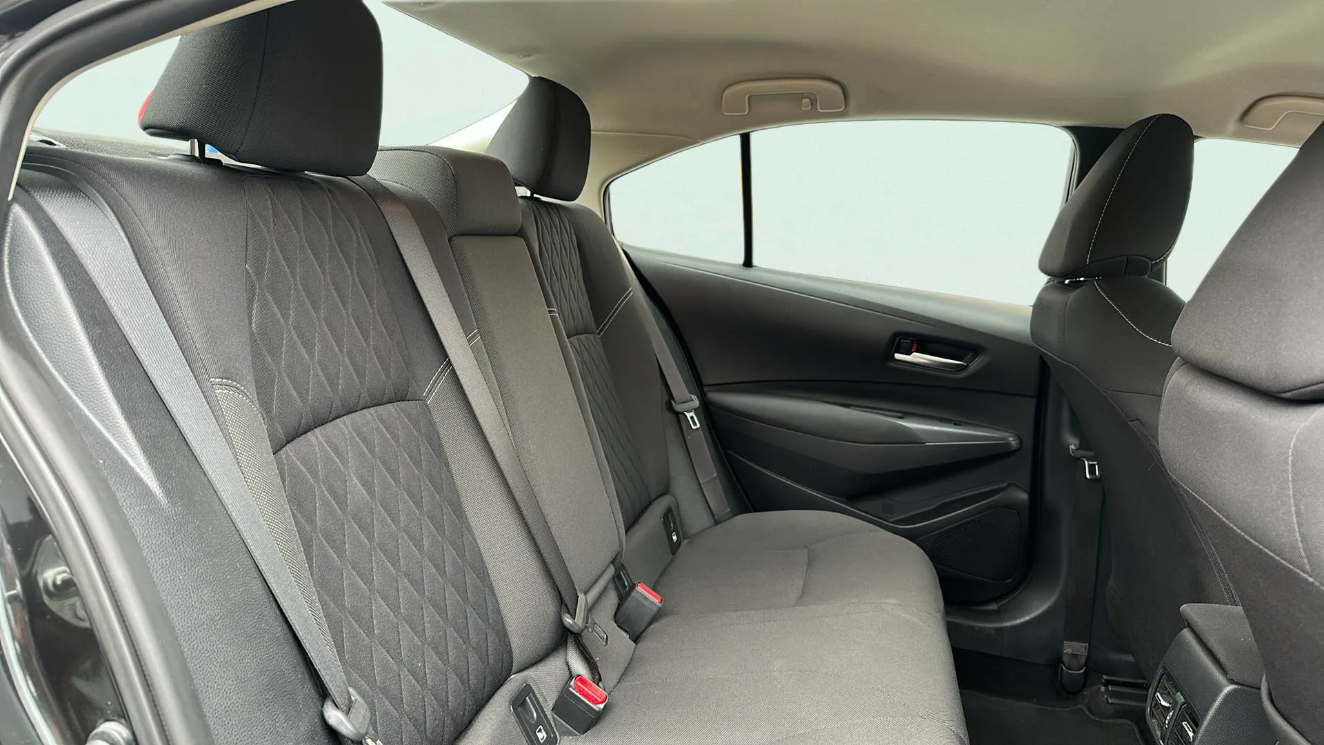 Toyota Corolla 1.5 Sedan Euro 6 - foto 15