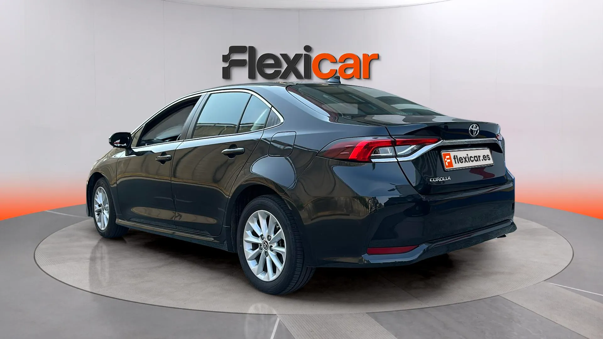 Toyota Corolla 140H Active Plus - foto 8