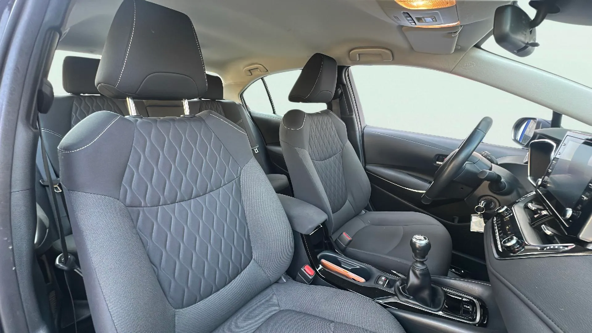 Toyota Corolla 140H Active Plus - foto 16