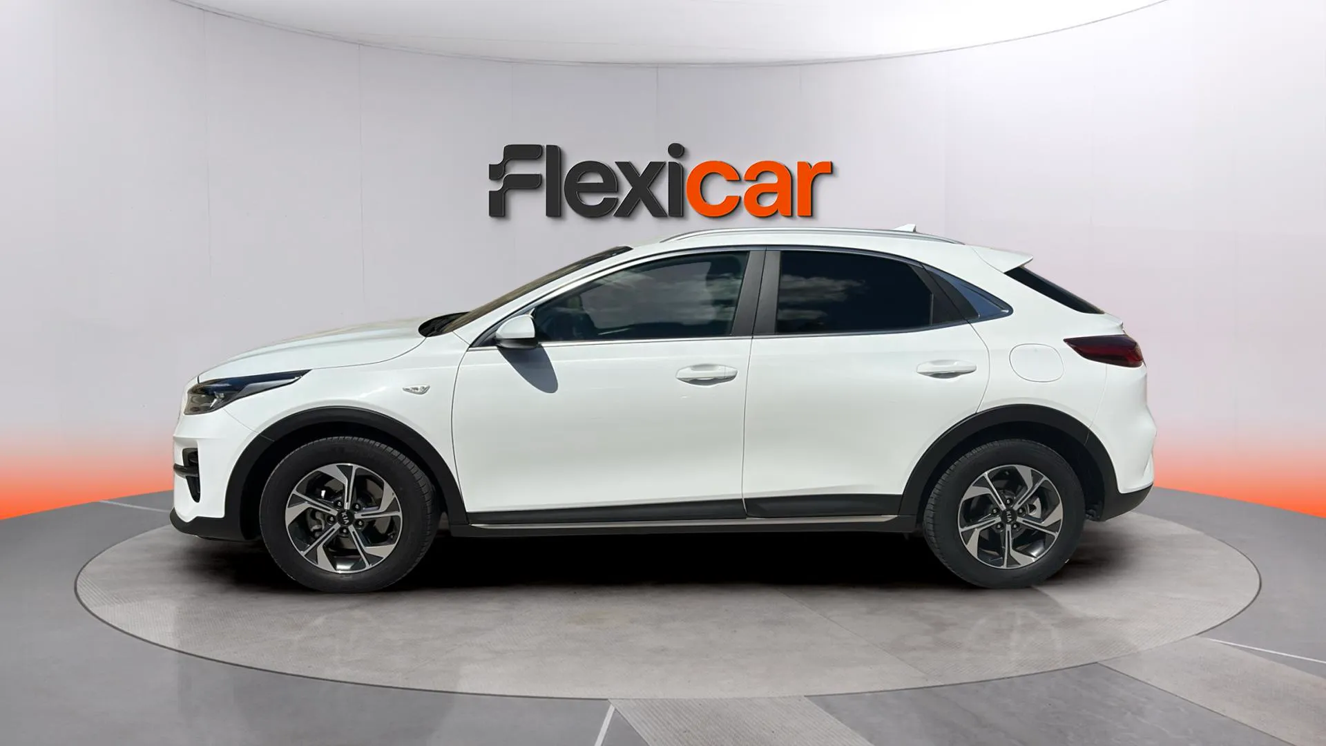 Kia XCeed 1.6 MHEV iMT Drive - foto 5