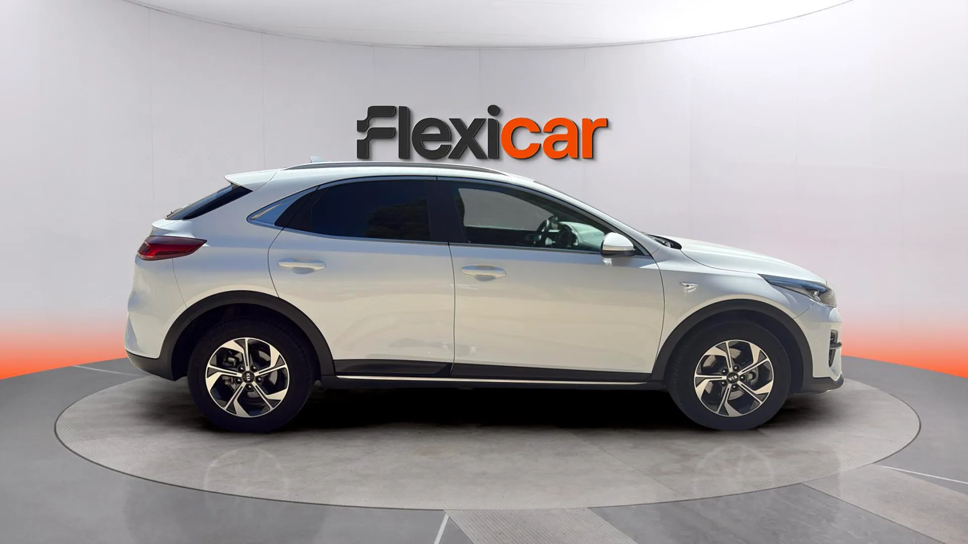 Kia XCeed 1.6 MHEV iMT Drive - foto 3