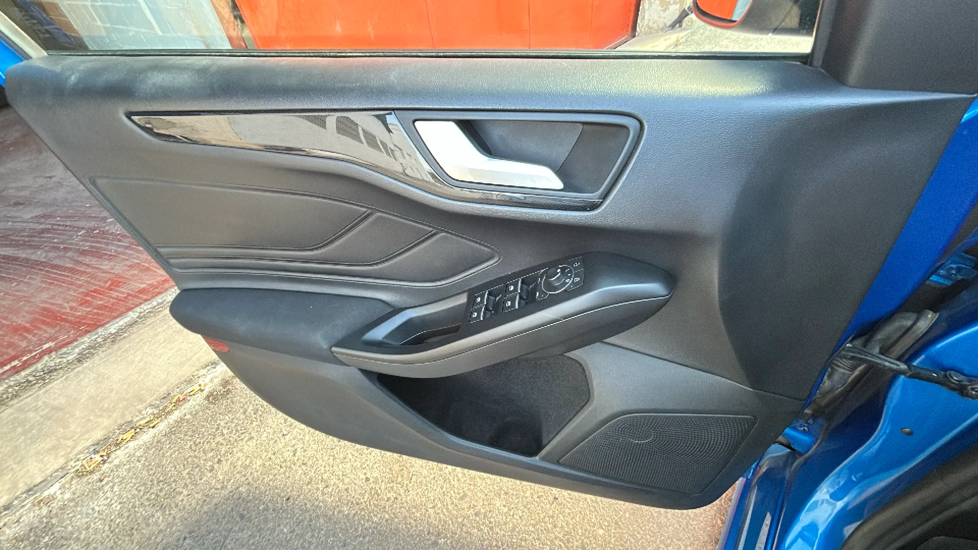 Ford Focus 1.0 EcoBoost MHEV ST-Line X - foto 13
