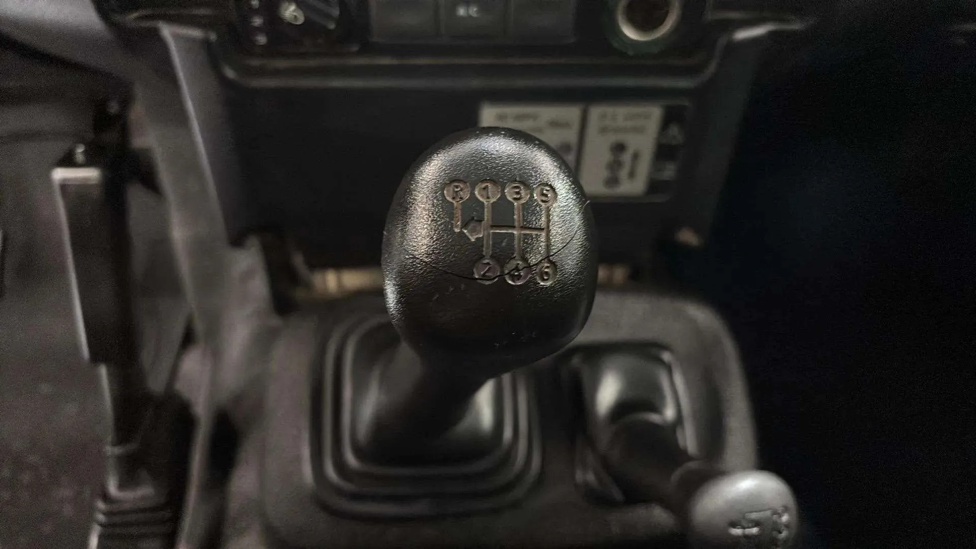 Land Rover Defender 110 SW E - foto 13