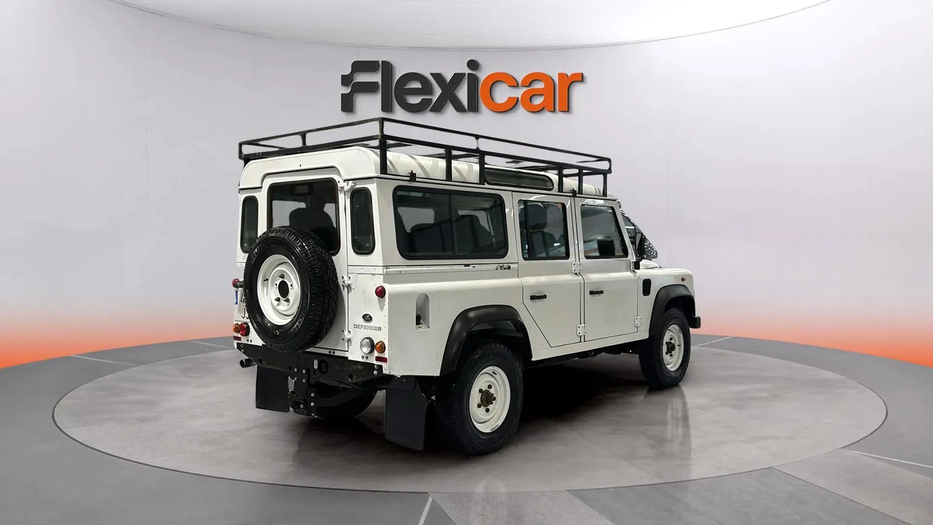 Land Rover Defender 110 SW E - foto 7