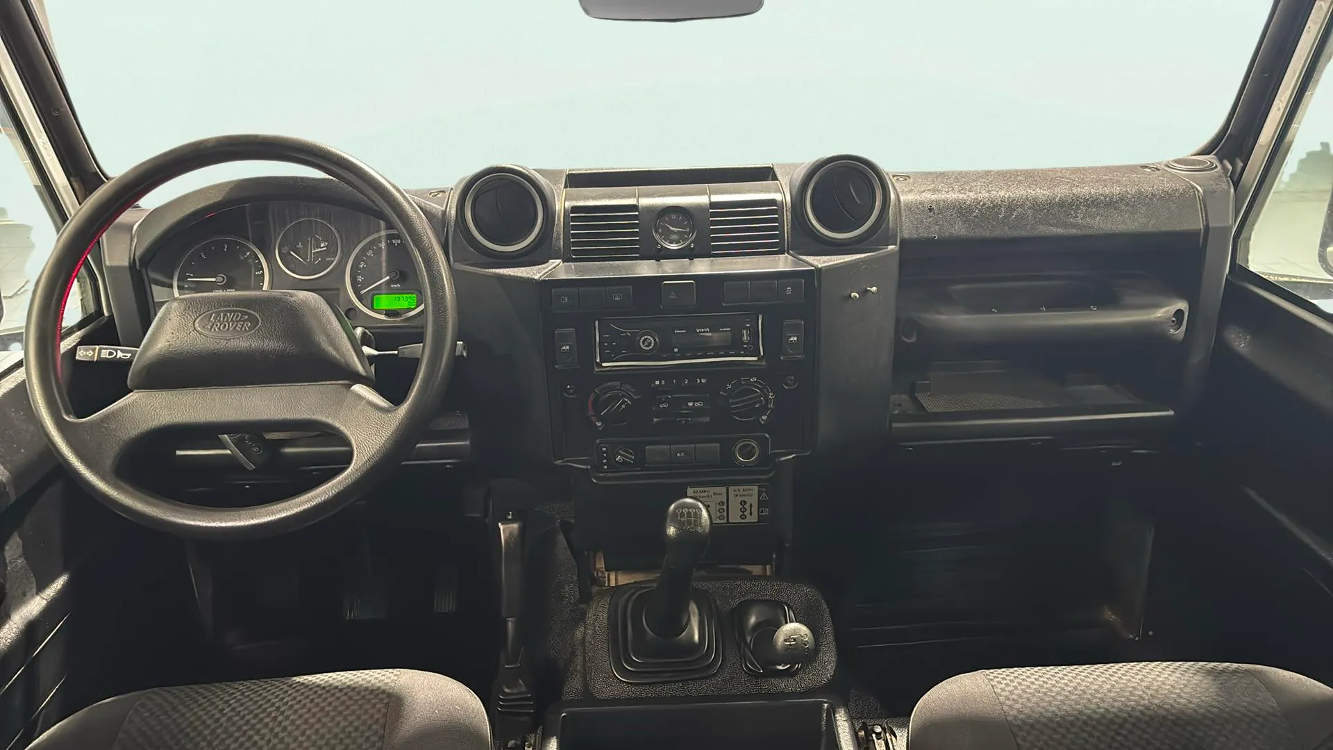 Land Rover Defender 110 SW E - foto 9
