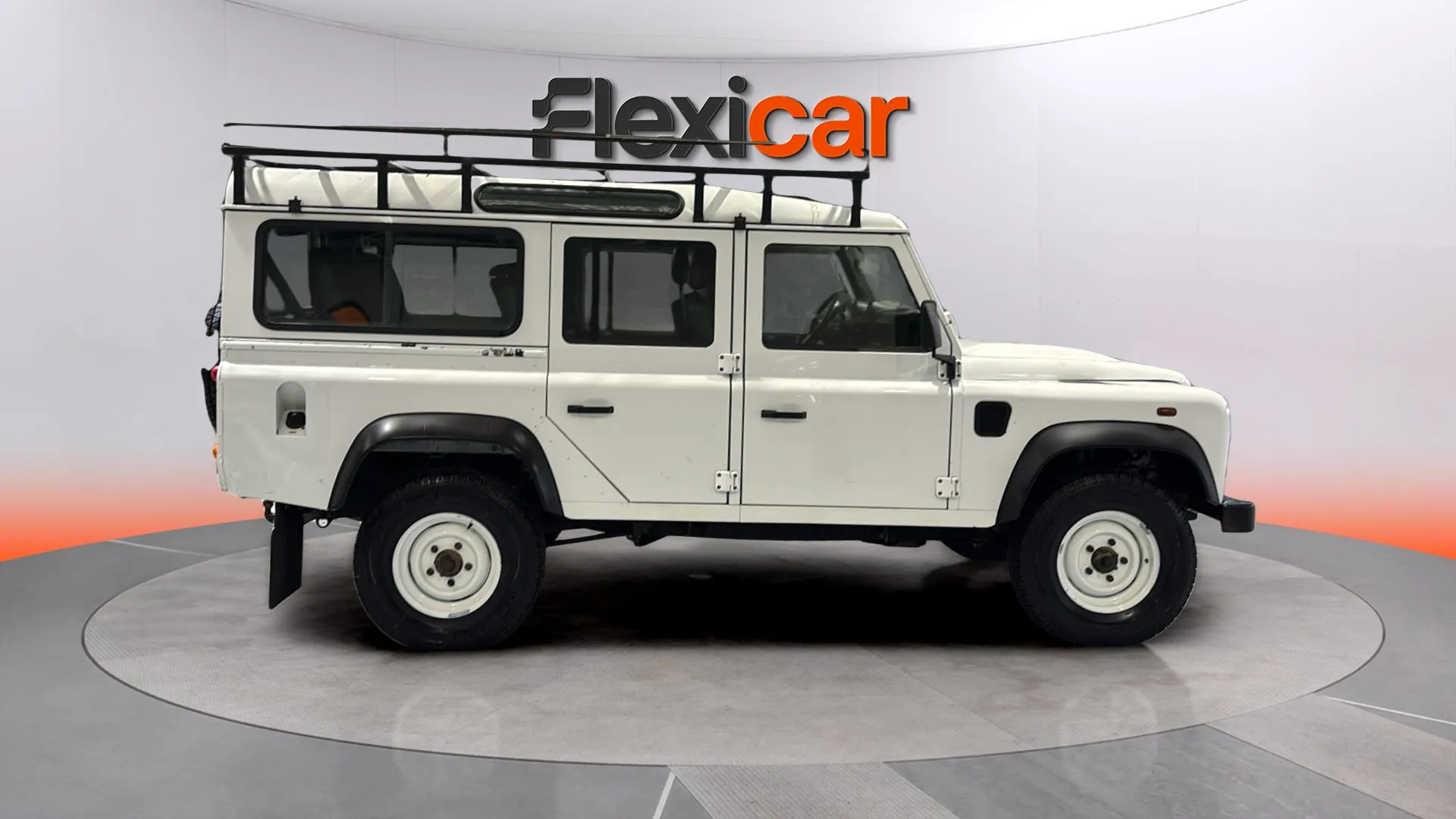 Land Rover Defender 110 SW E - foto 8