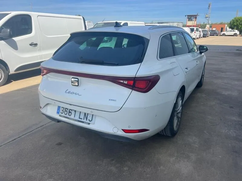 SEAT León SP 1.4 e-Hybrid DSG Xcellence Go L - foto 3