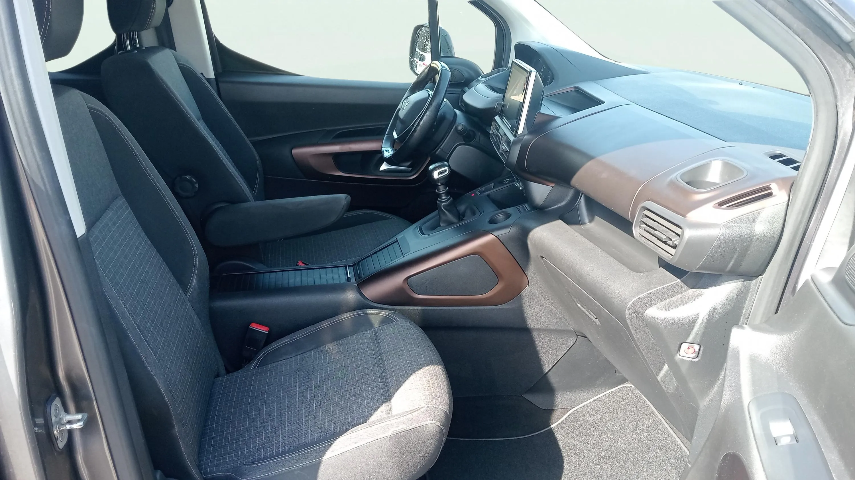 Peugeot Rifter GT BlueHDi 100 - foto 17