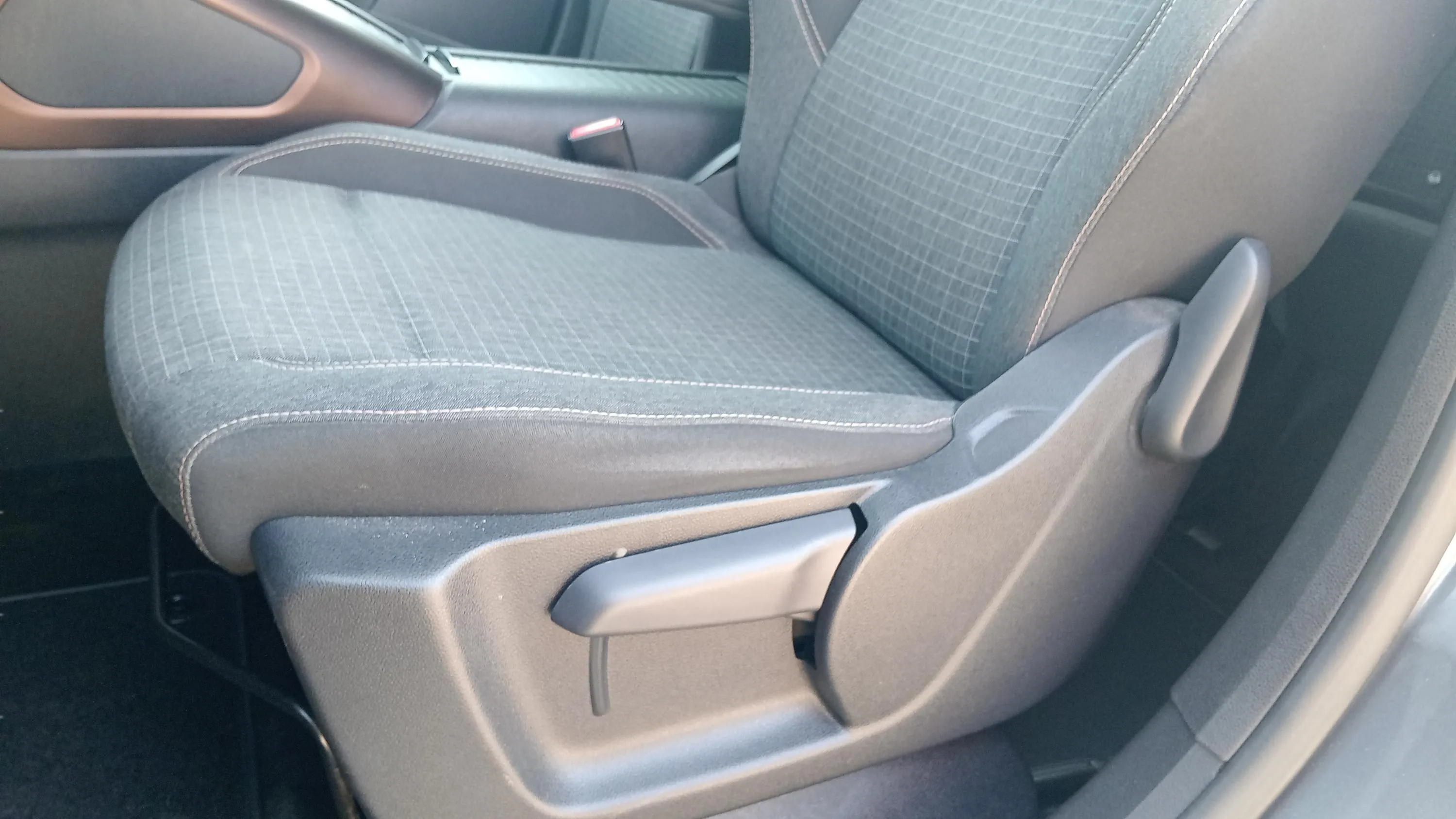 Peugeot Rifter GT BlueHDi 100 - foto 22