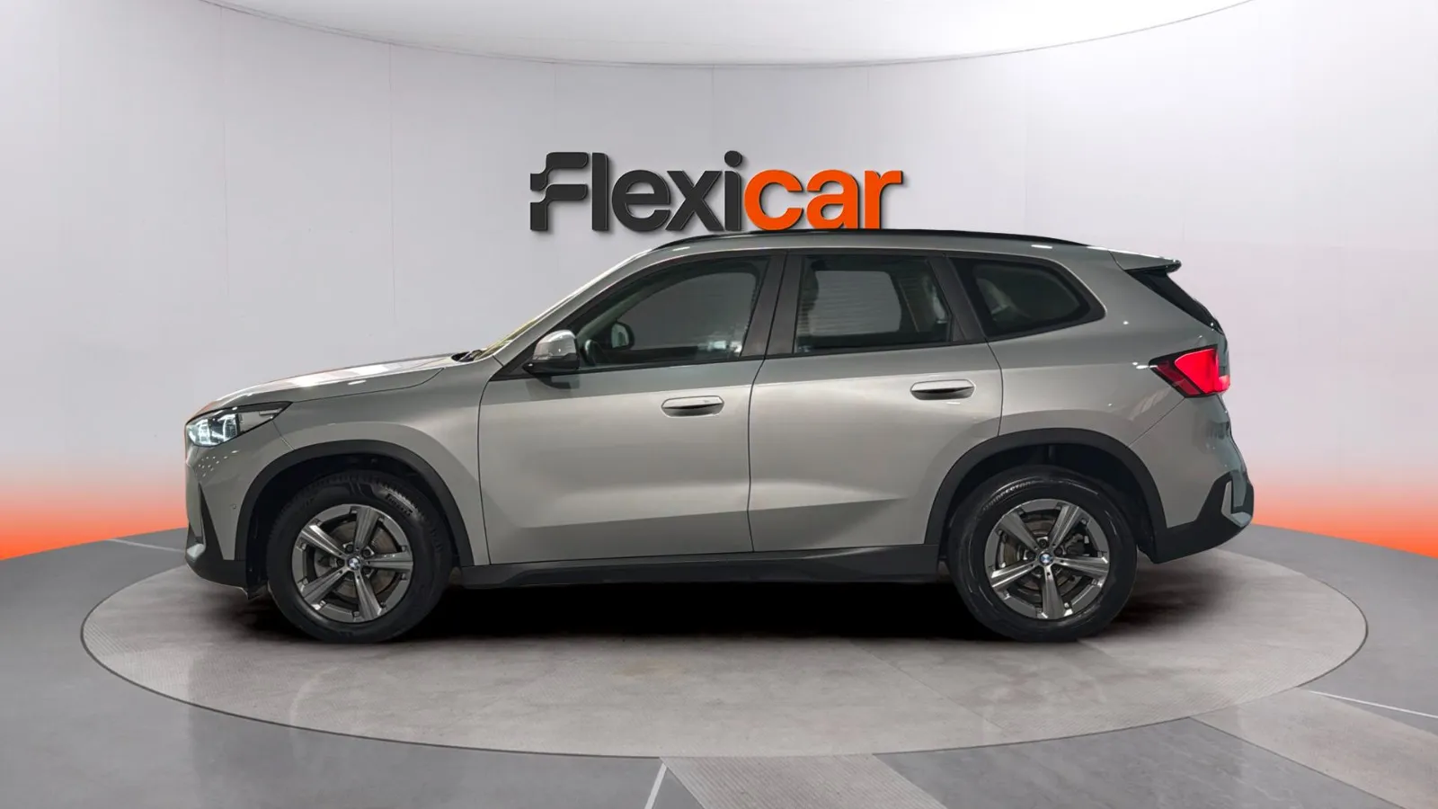 BMW X1 sDrive18d - foto 5