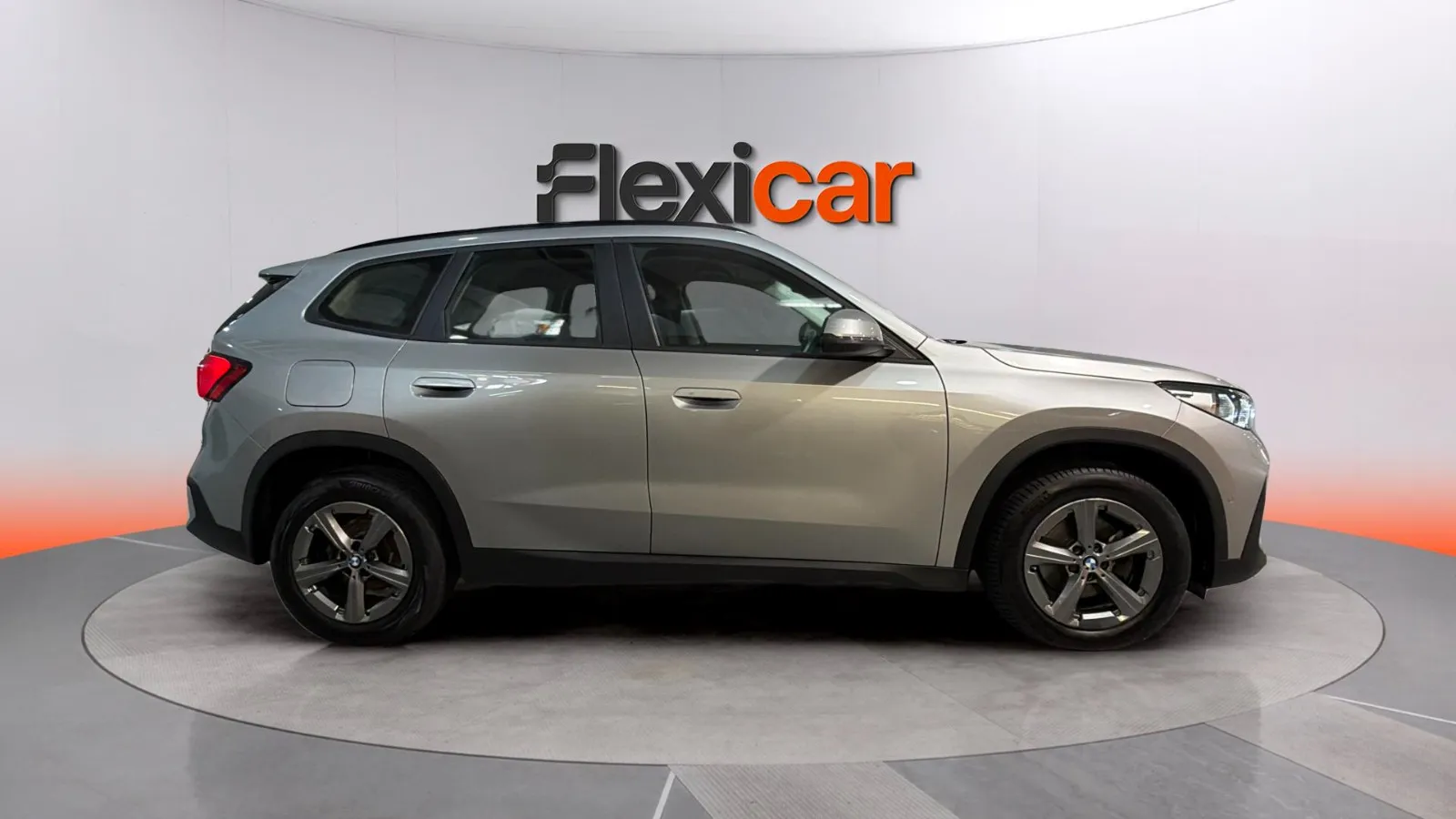 BMW X1 sDrive18d - foto 2