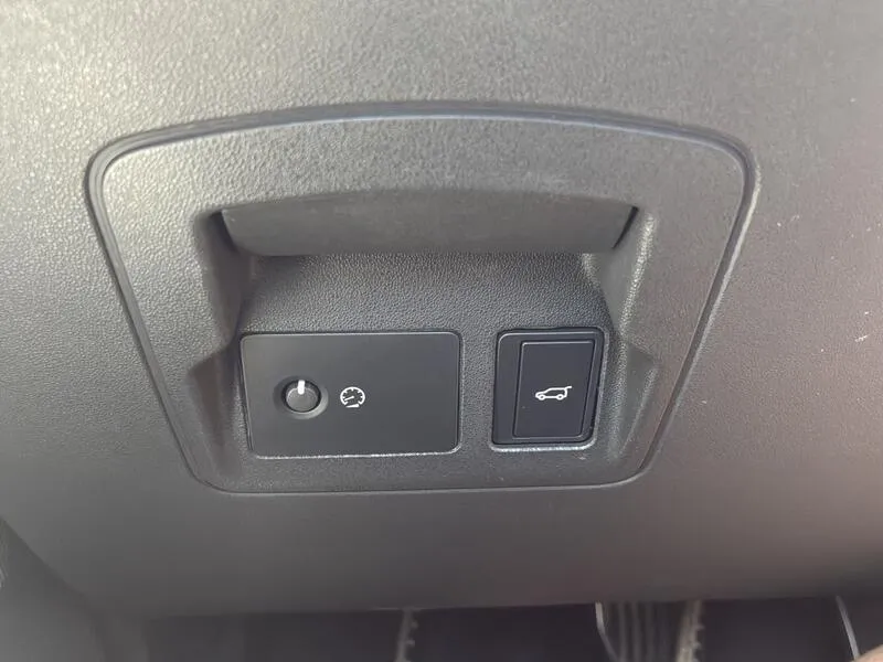 Land Rover Range Rover Velar 2.0D I4 Landmark Edition 4WD - foto 32