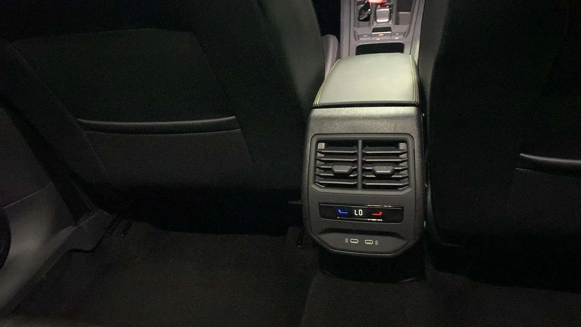 Cupra Formentor 1.5 TSI DSG - foto 24