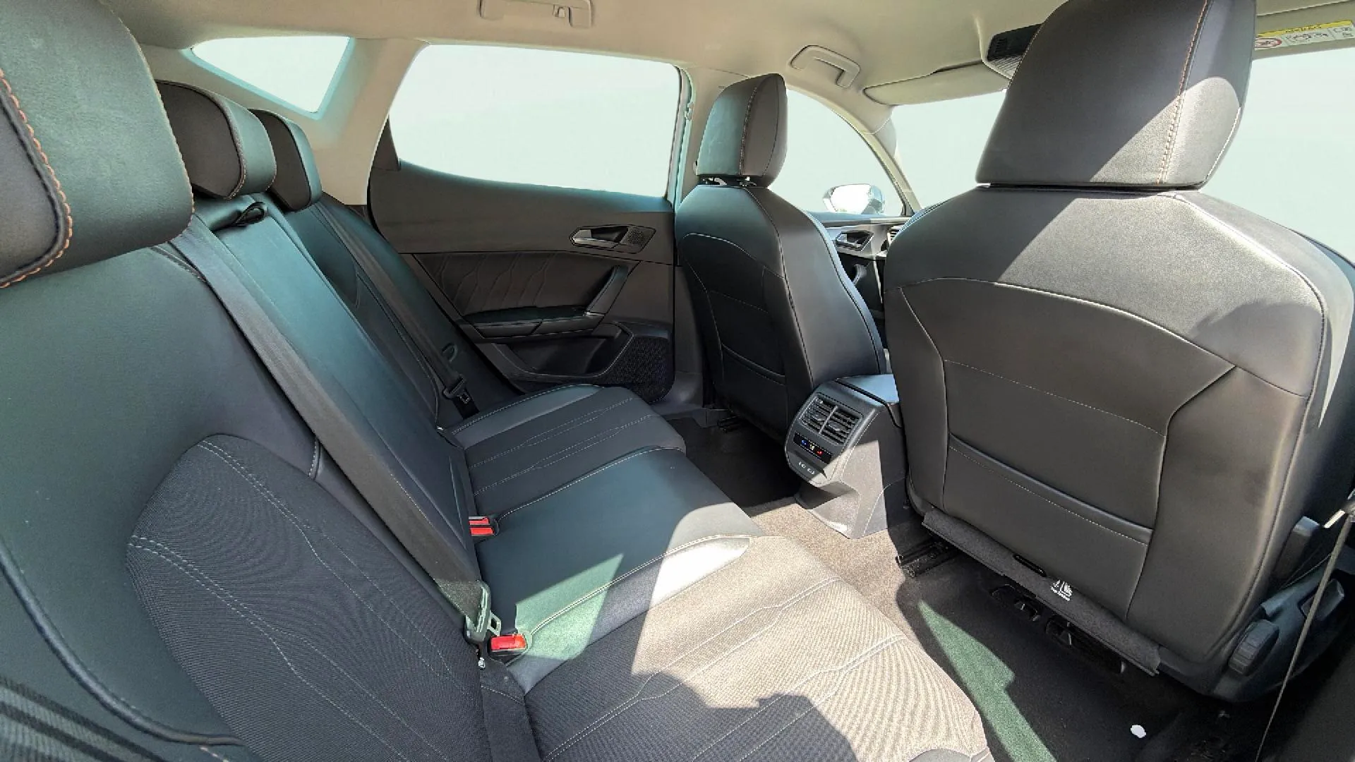 Cupra Formentor 1.5 TSI DSG - foto 18
