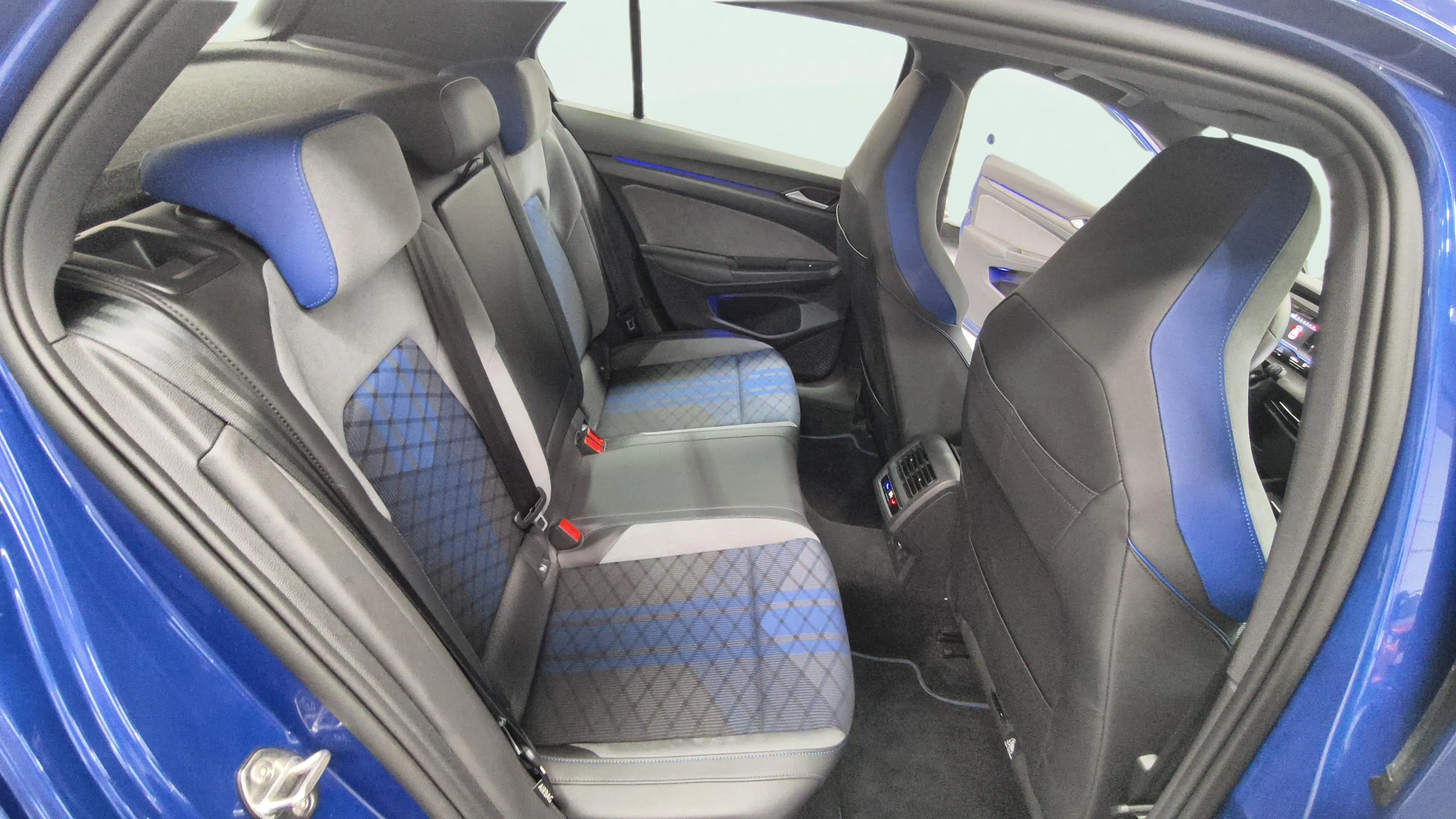 Volkswagen Golf R 2.0 TSI 4Motion DSG - foto 13