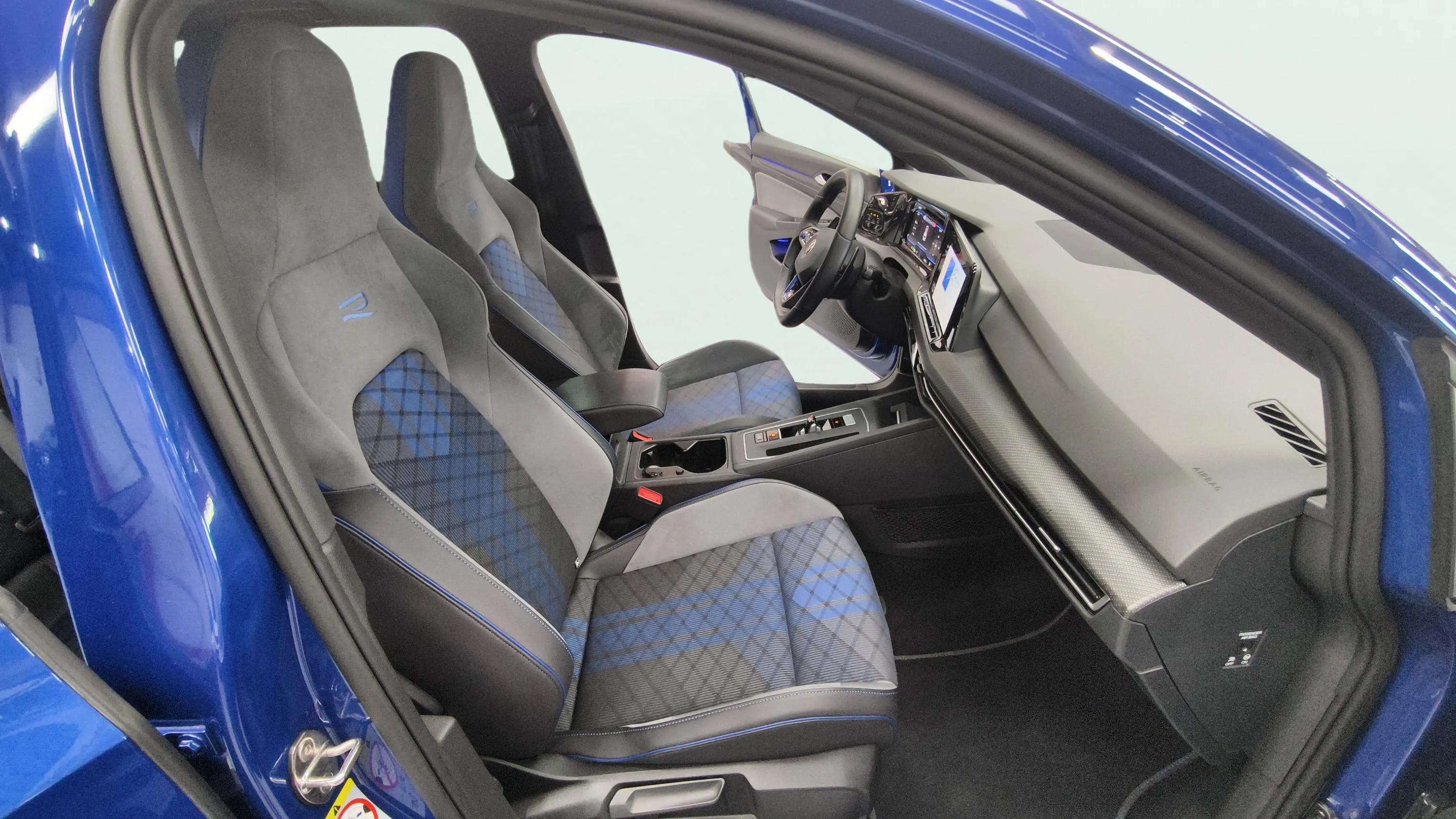Volkswagen Golf R 2.0 TSI 4Motion DSG - foto 12