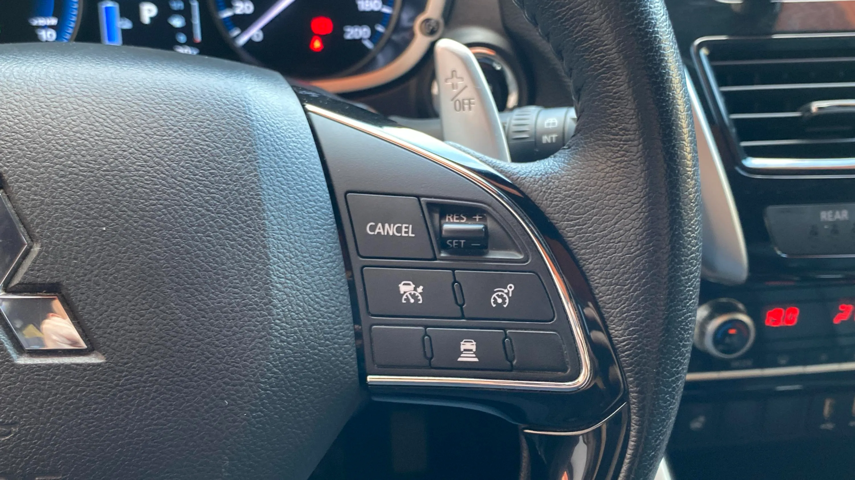 Mitsubishi Eclipse Cross 2.4 PHEV Kaiteki 4WD - foto 22