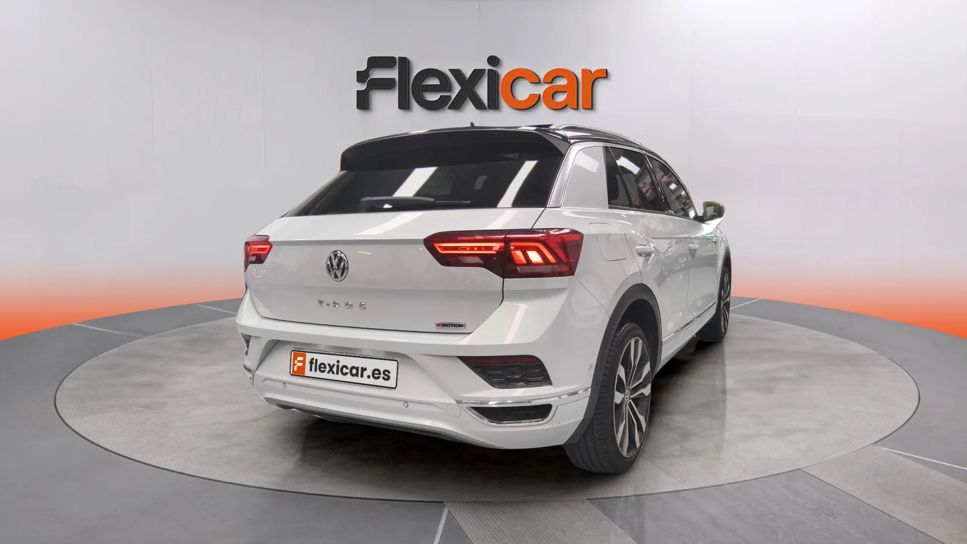 Volkswagen T-Roc Sport 2.0 TSI 4 Motion DSG - foto 3