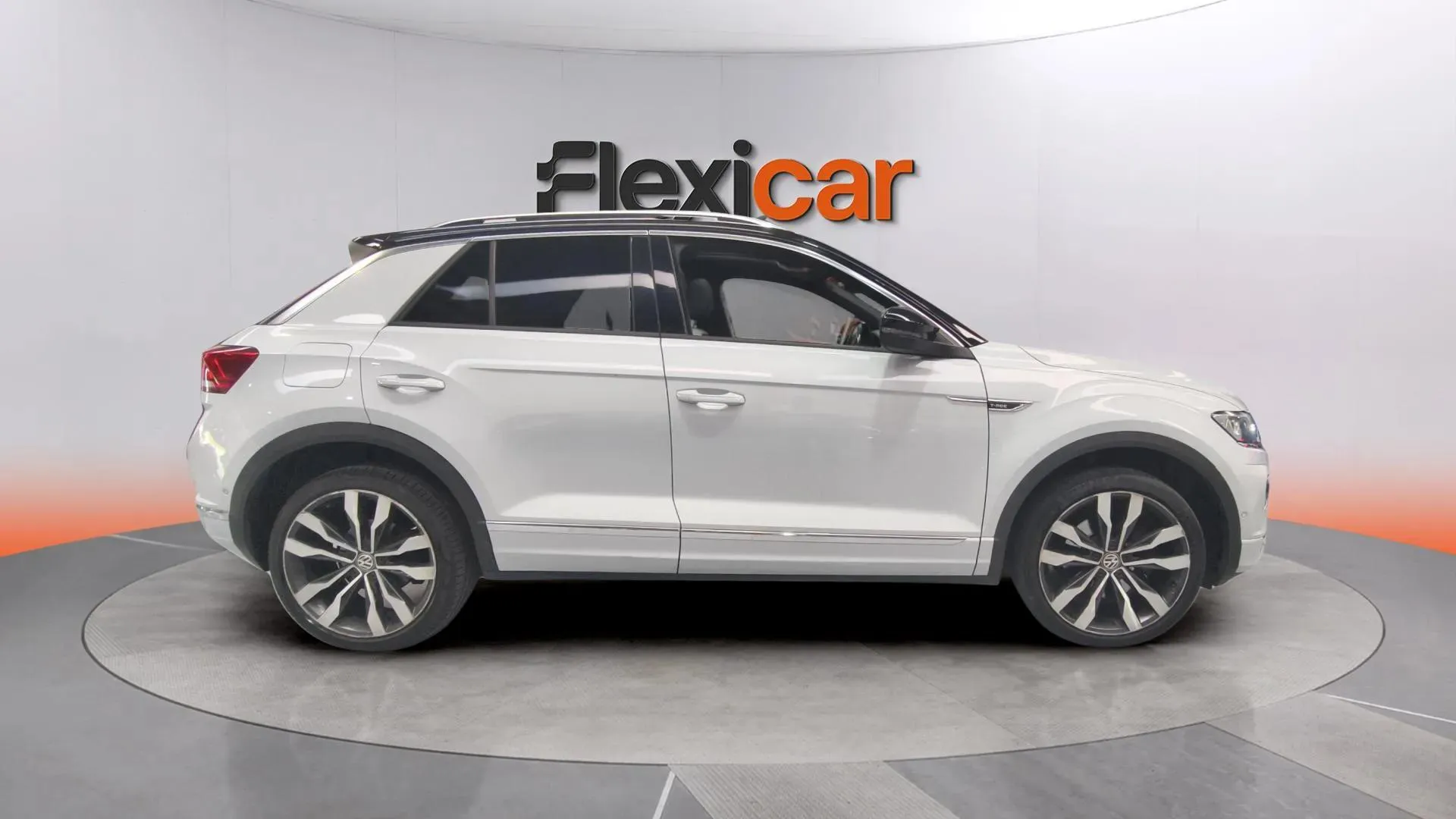 Volkswagen T-Roc Sport 2.0 TSI 4 Motion DSG - foto 2