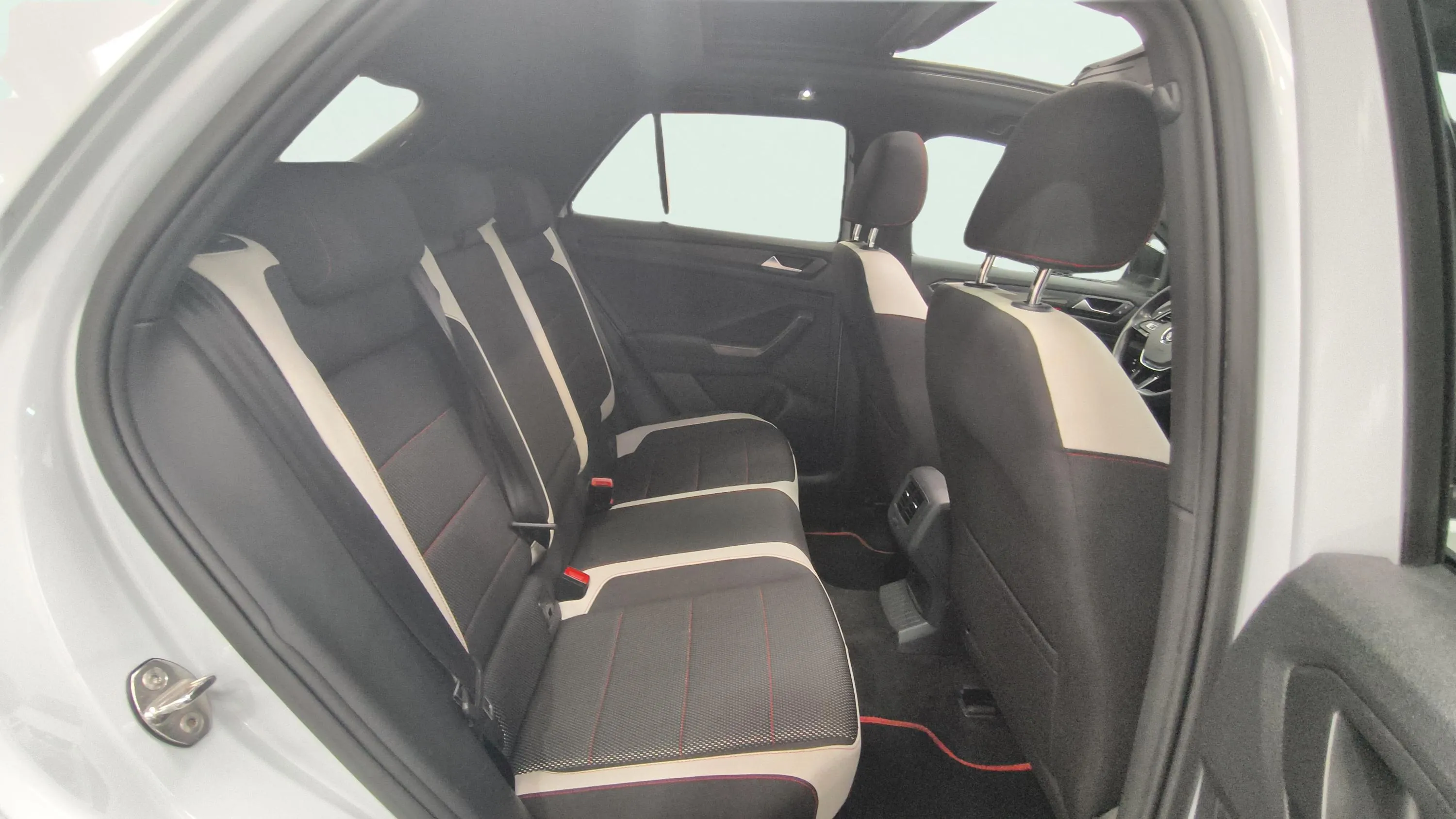 Volkswagen T-Roc Sport 2.0 TSI 4 Motion DSG - foto 12