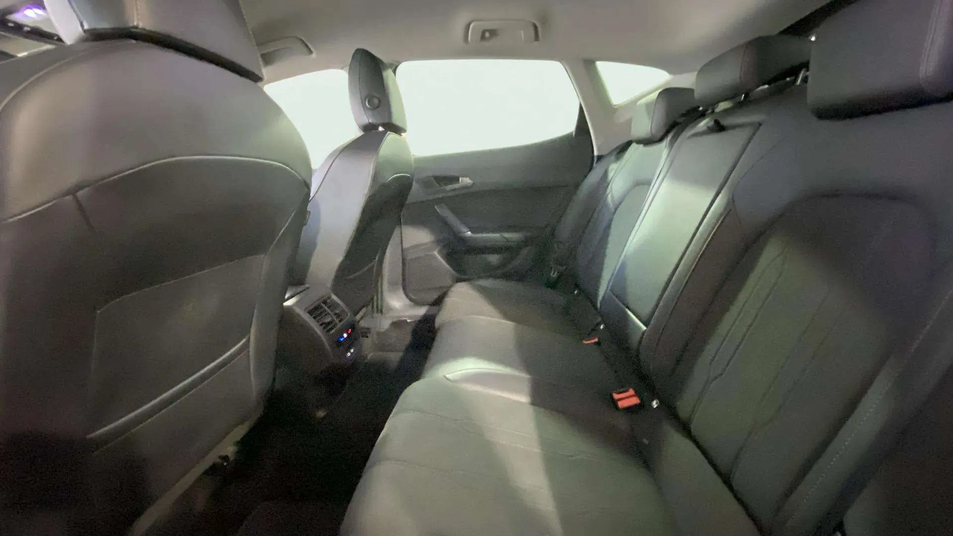 Cupra Formentor 1.5 TSI DSG - foto 17