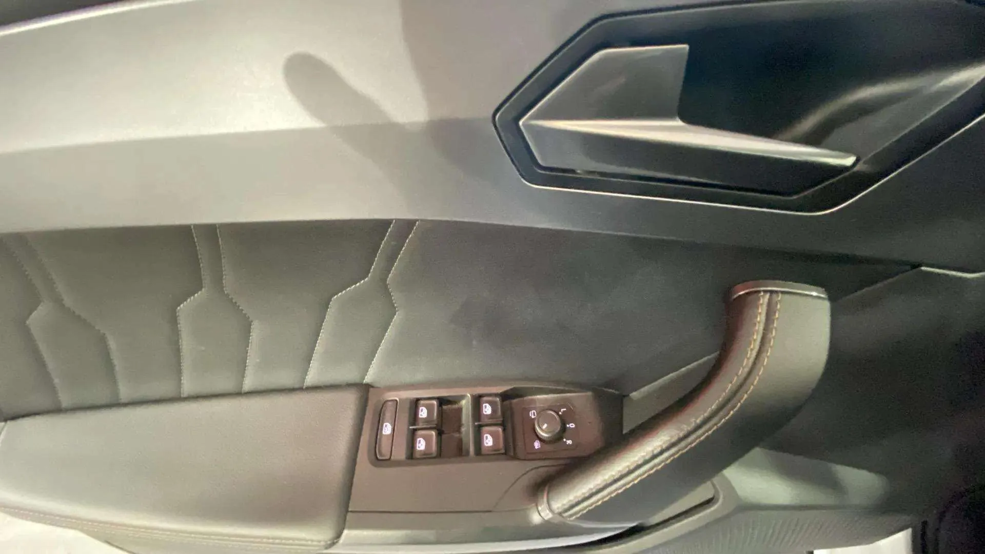 Cupra Formentor 1.5 TSI DSG - foto 20